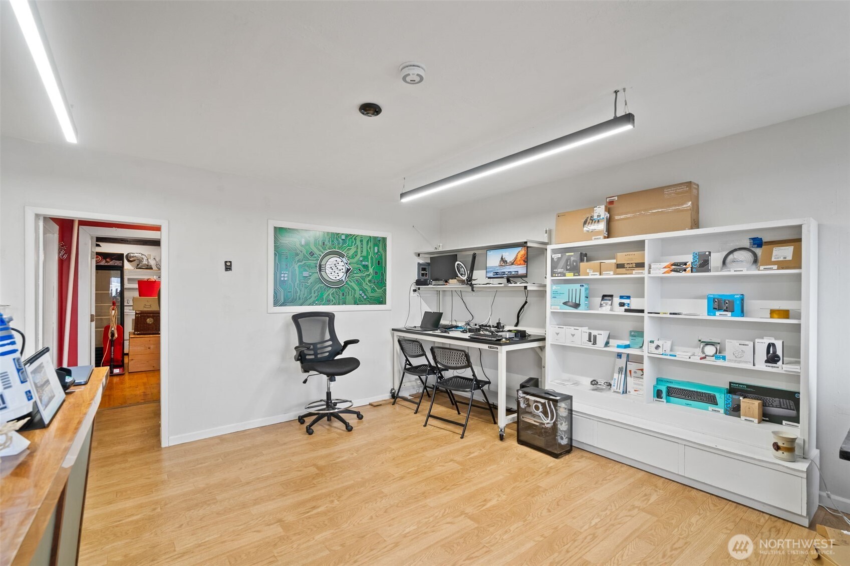 608 W Robert Bush Drive Property Photo 13