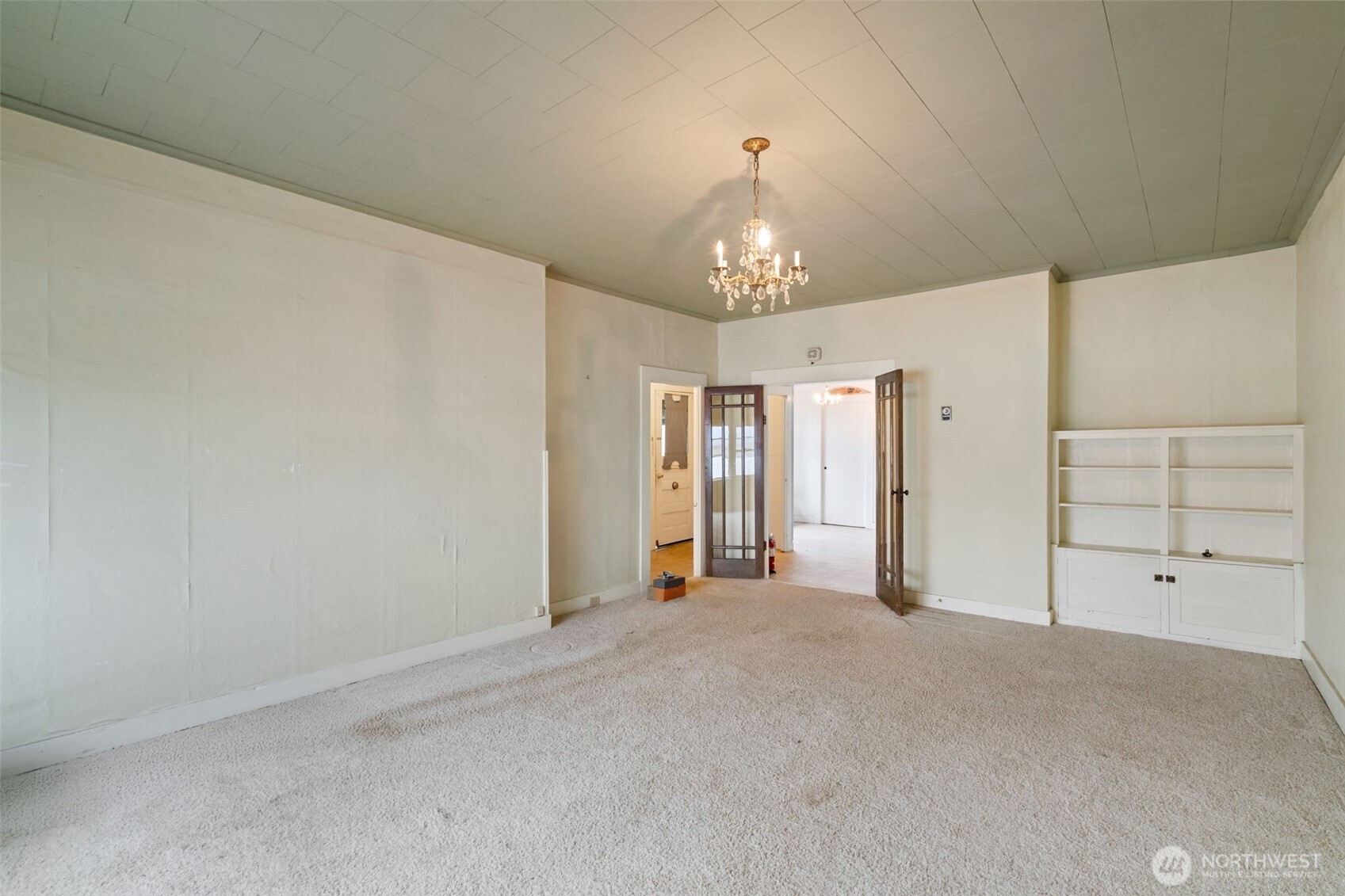 608 W Robert Bush Drive Property Photo 17