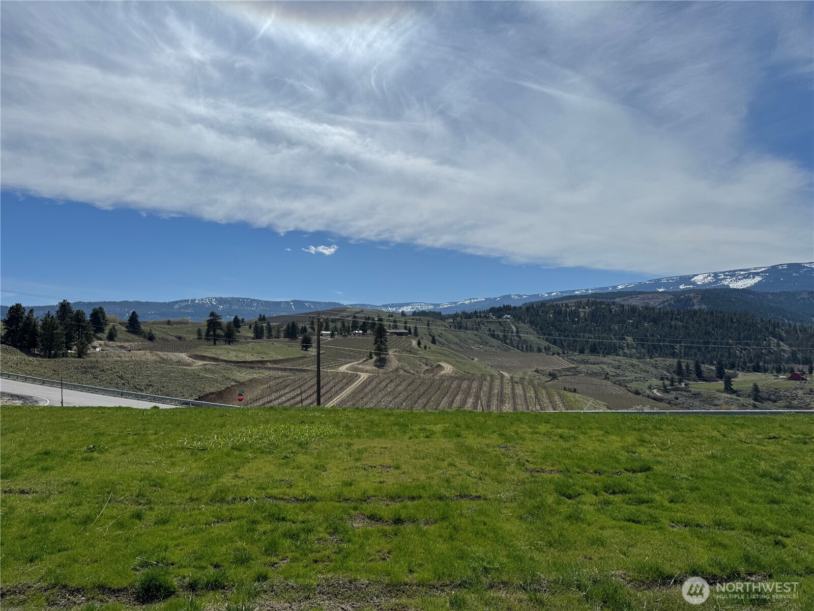 2 Wenatchee Heights Road Property Photo 4
