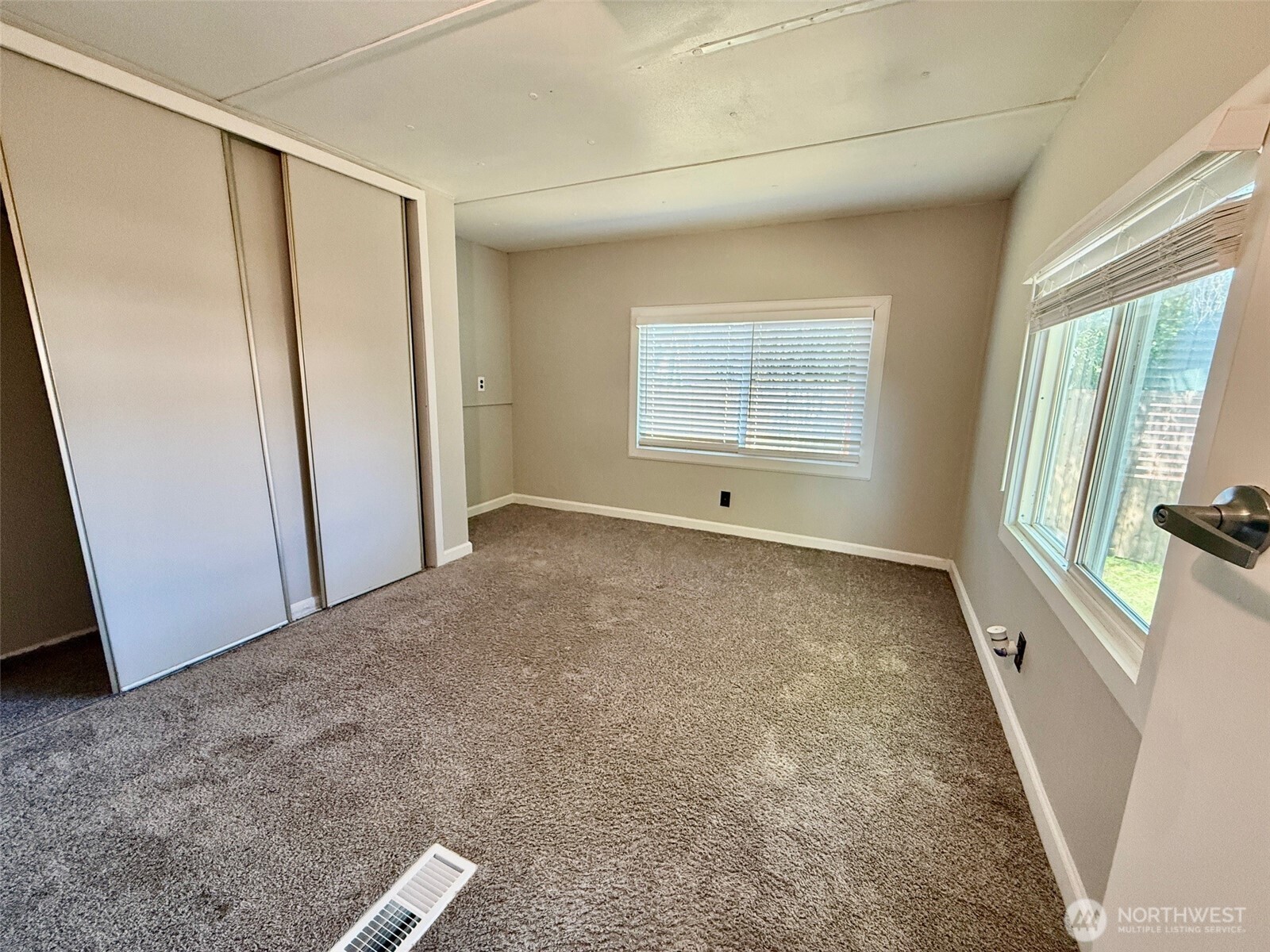 7121 49th Street 38 Property Photo 9
