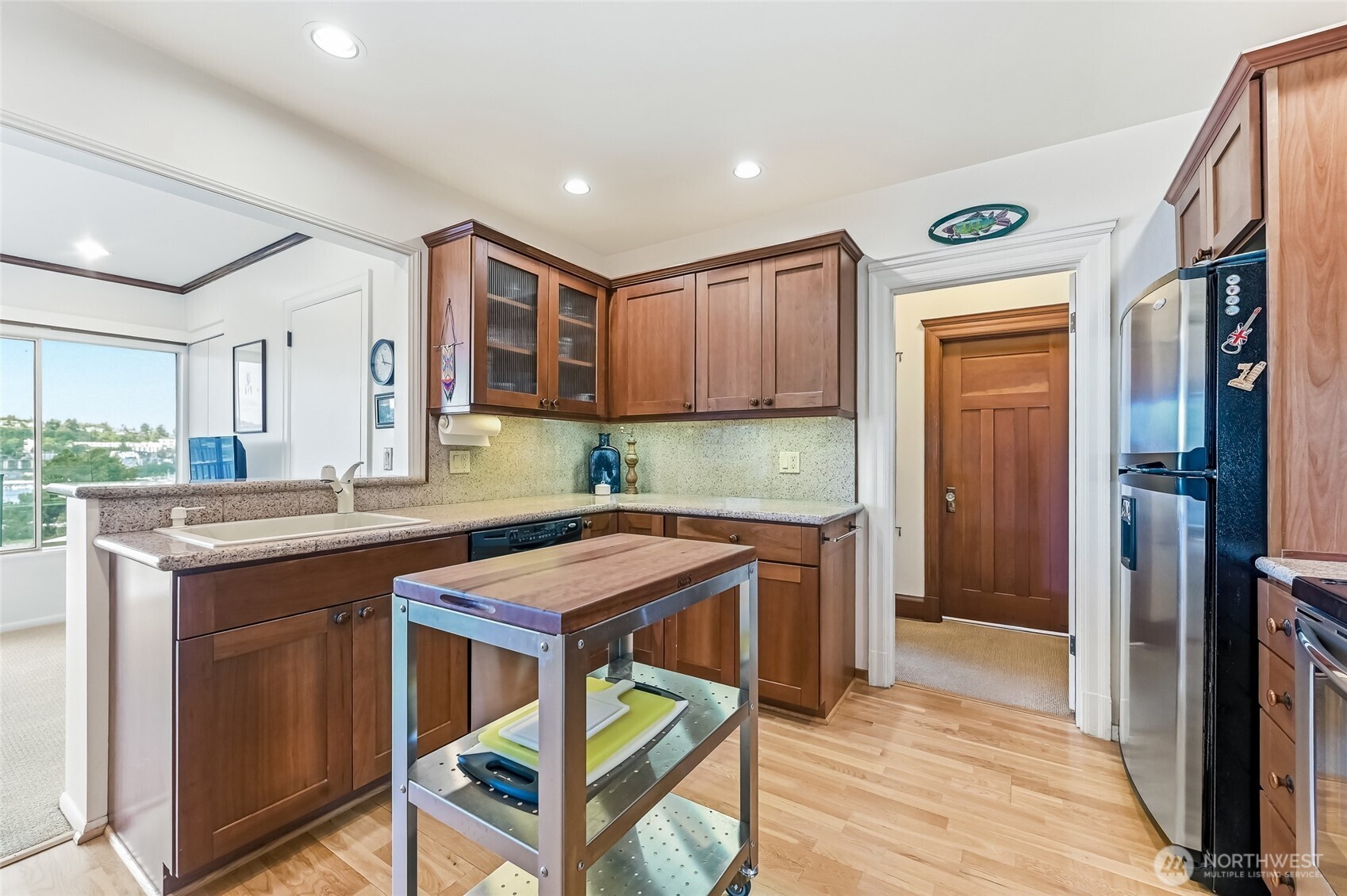 2025 Boylston Avenue Property Photo 9