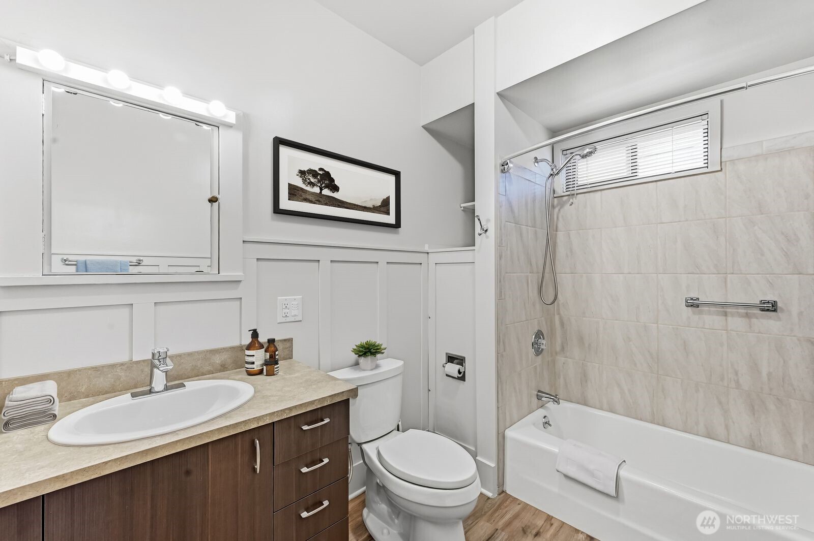 2025 Boylston Avenue Property Photo 24