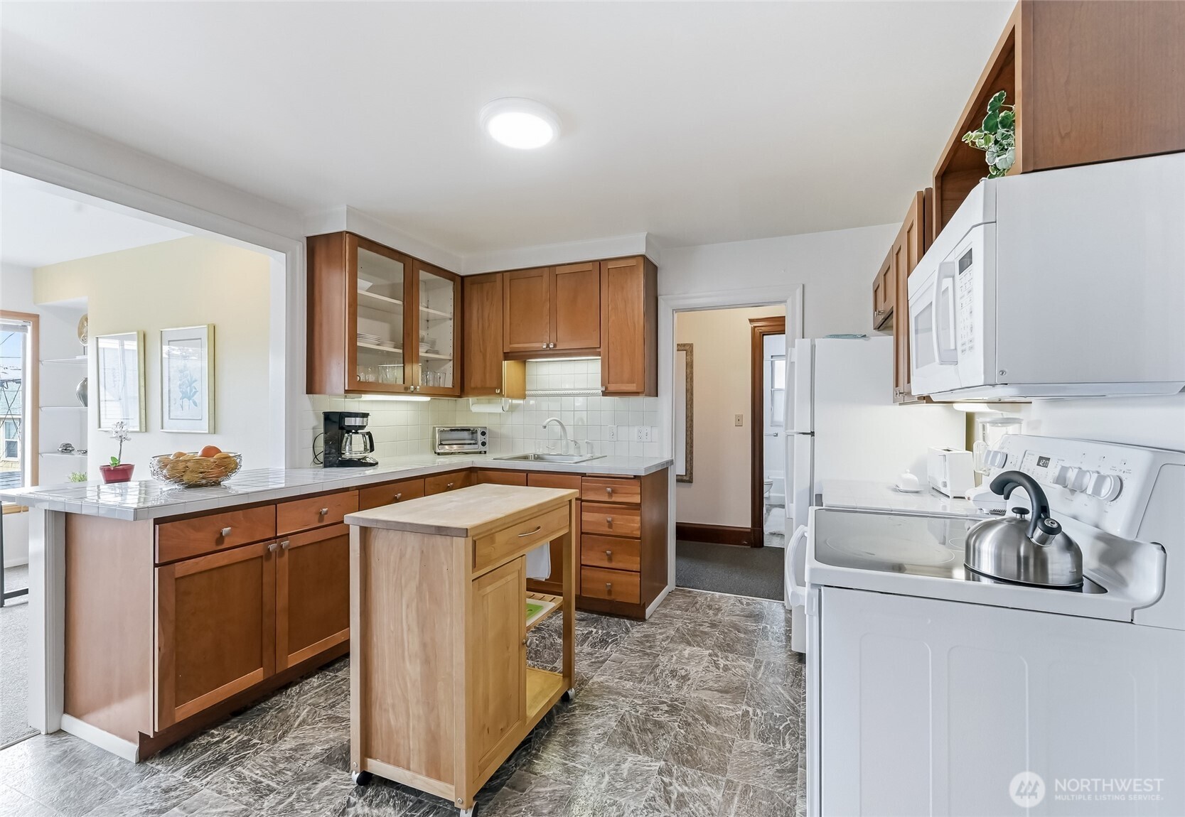 2025 Boylston Avenue Property Photo 28