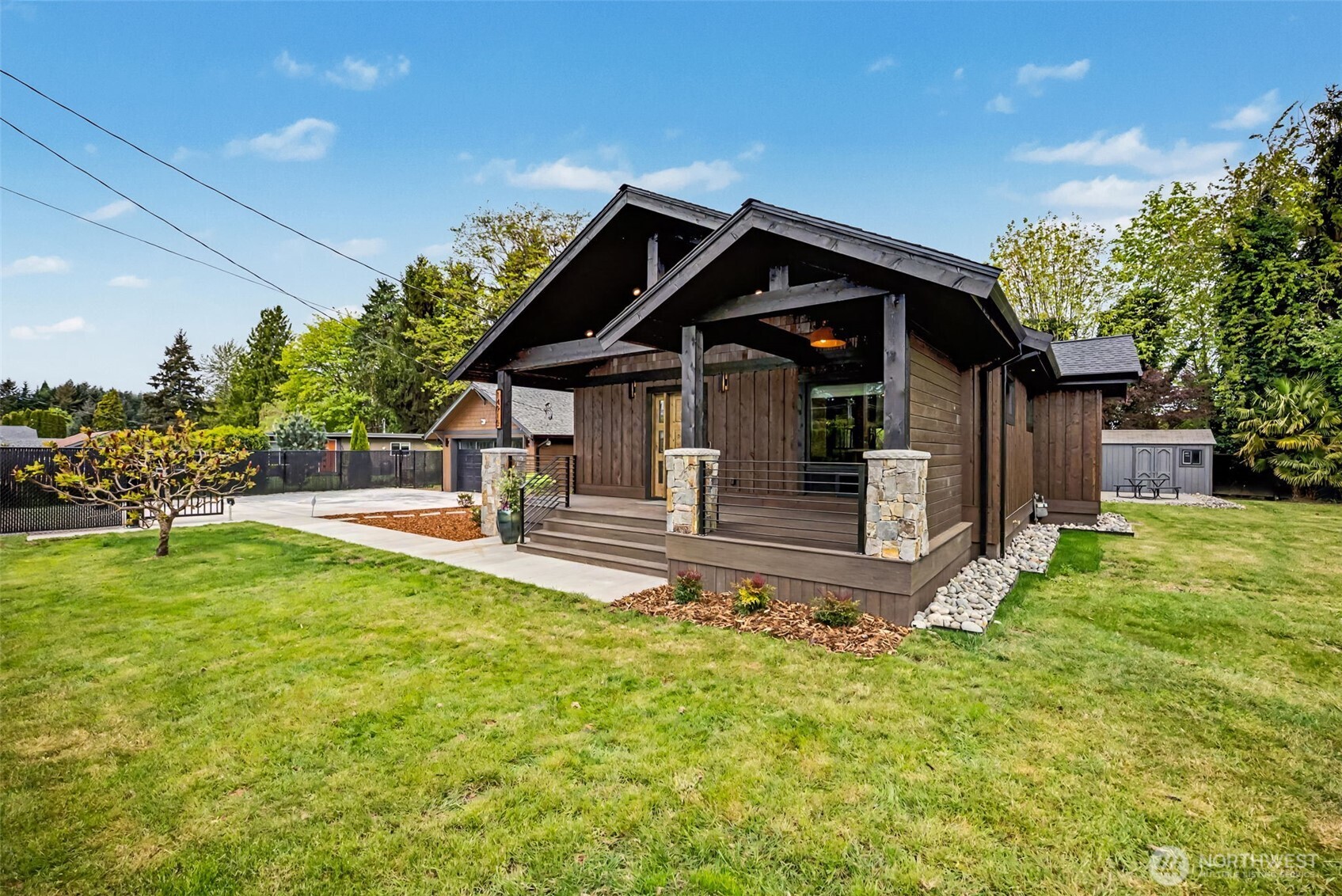 14915 80th Street Property Photo 4
