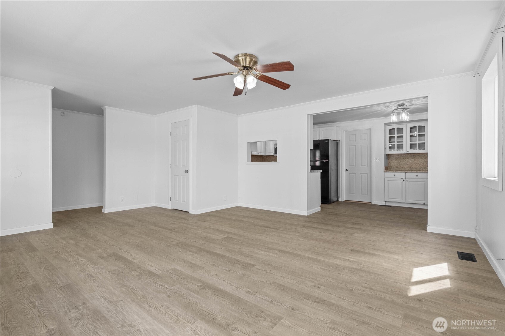 3236 Phillips Avenue Property Photo 4