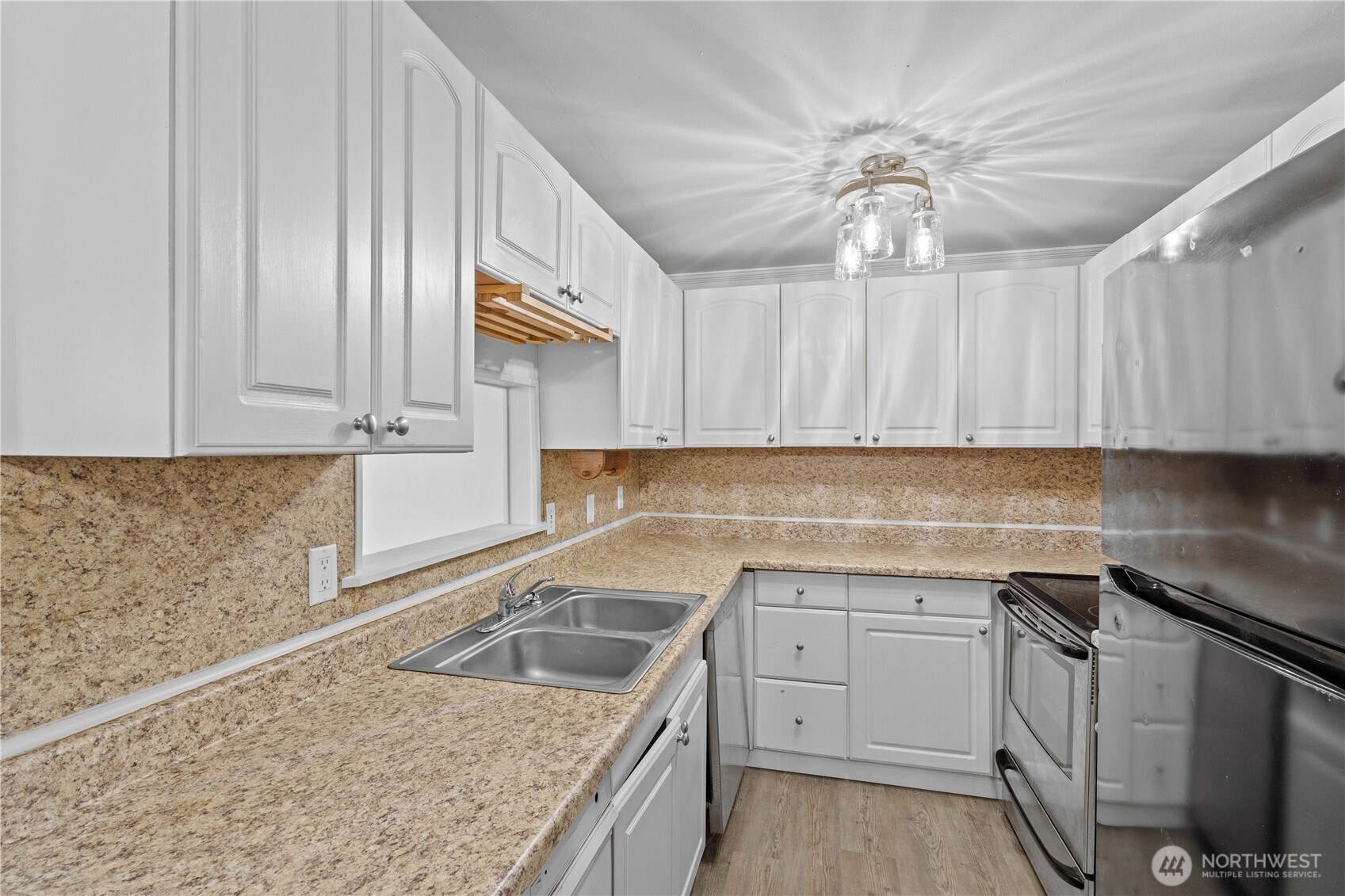 3236 Phillips Avenue Property Photo 9