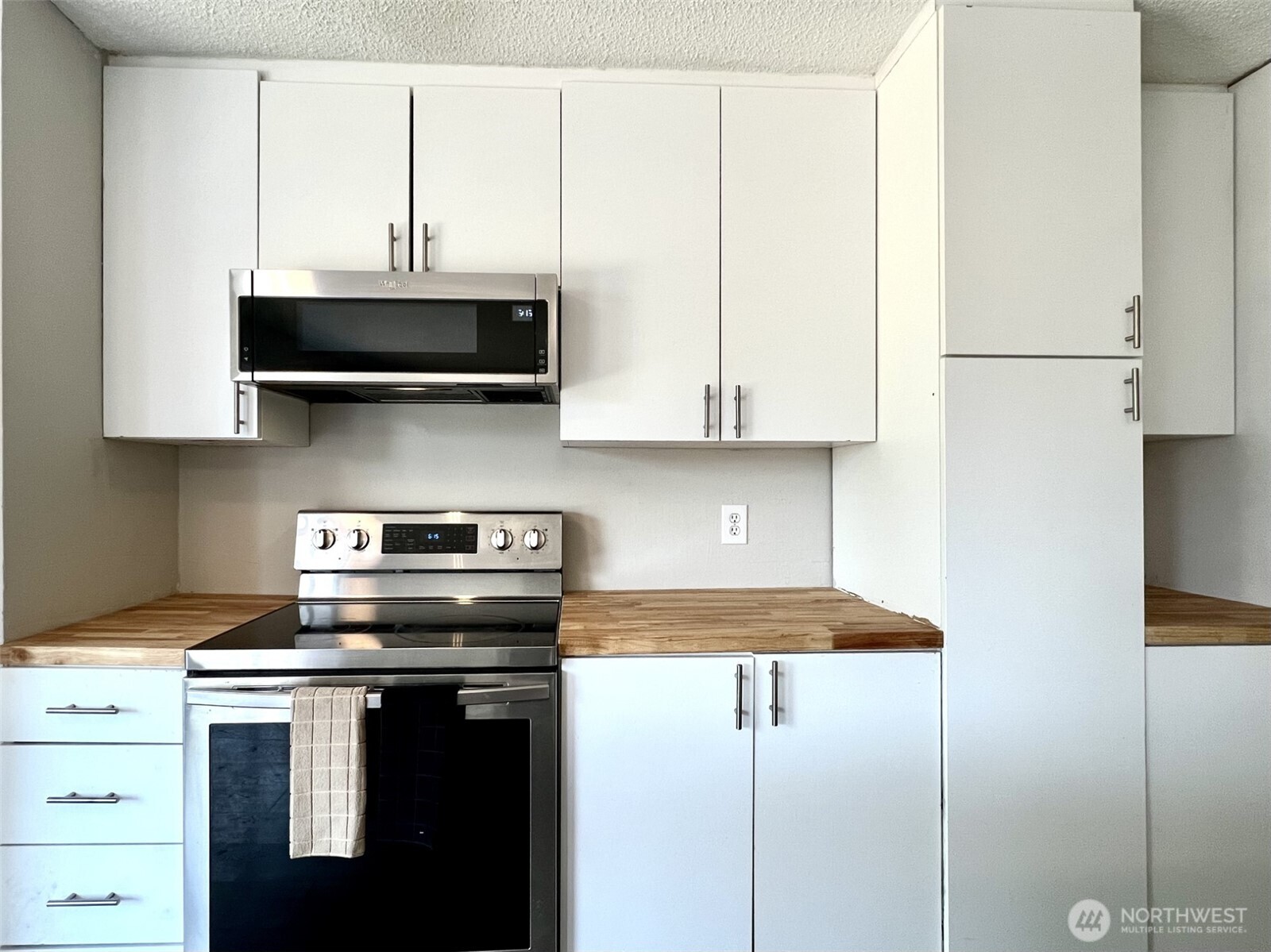 2735 26th Street Property Photo 8