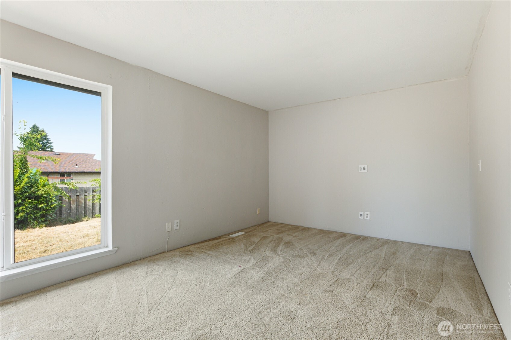 2735 26th Street Property Photo 13