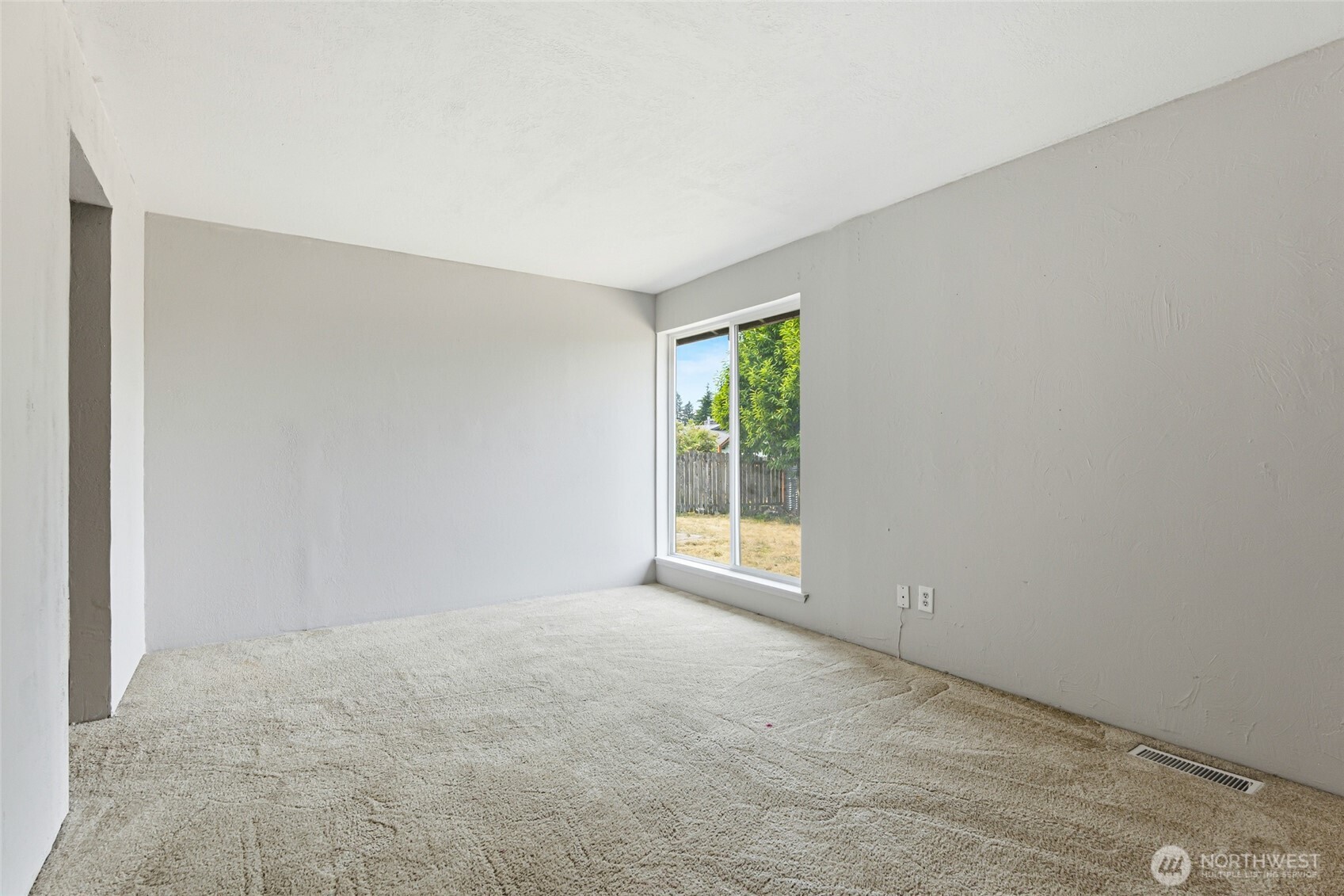 2735 26th Street Property Photo 14
