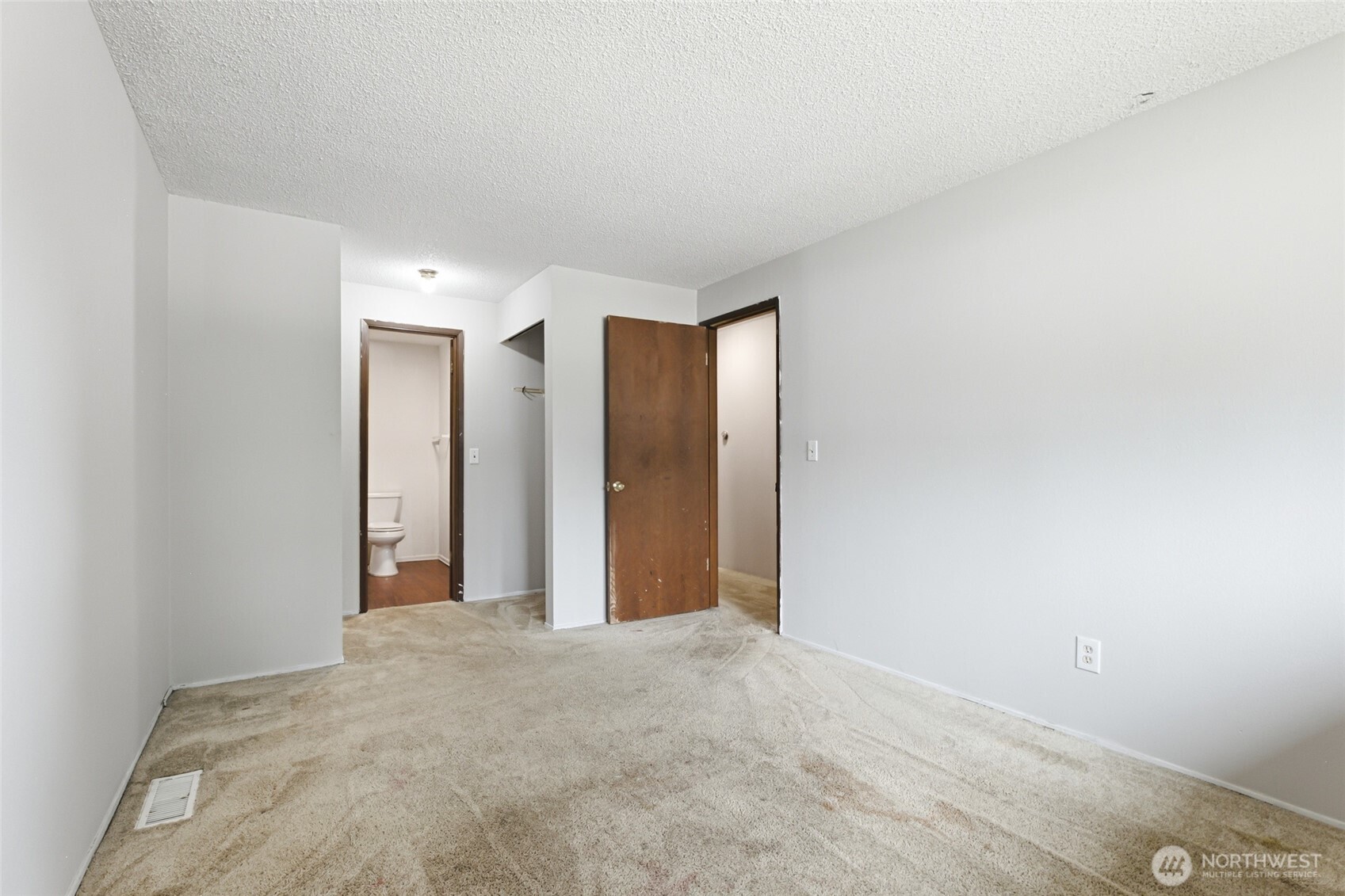 2735 26th Street Property Photo 19