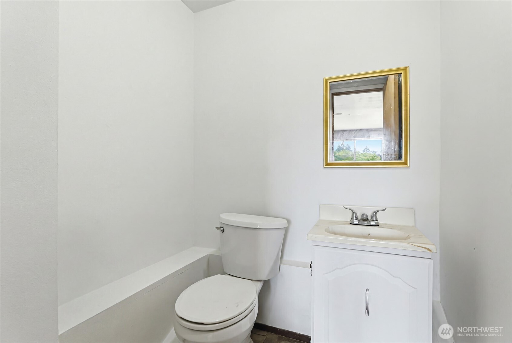 2735 26th Street Property Photo 26