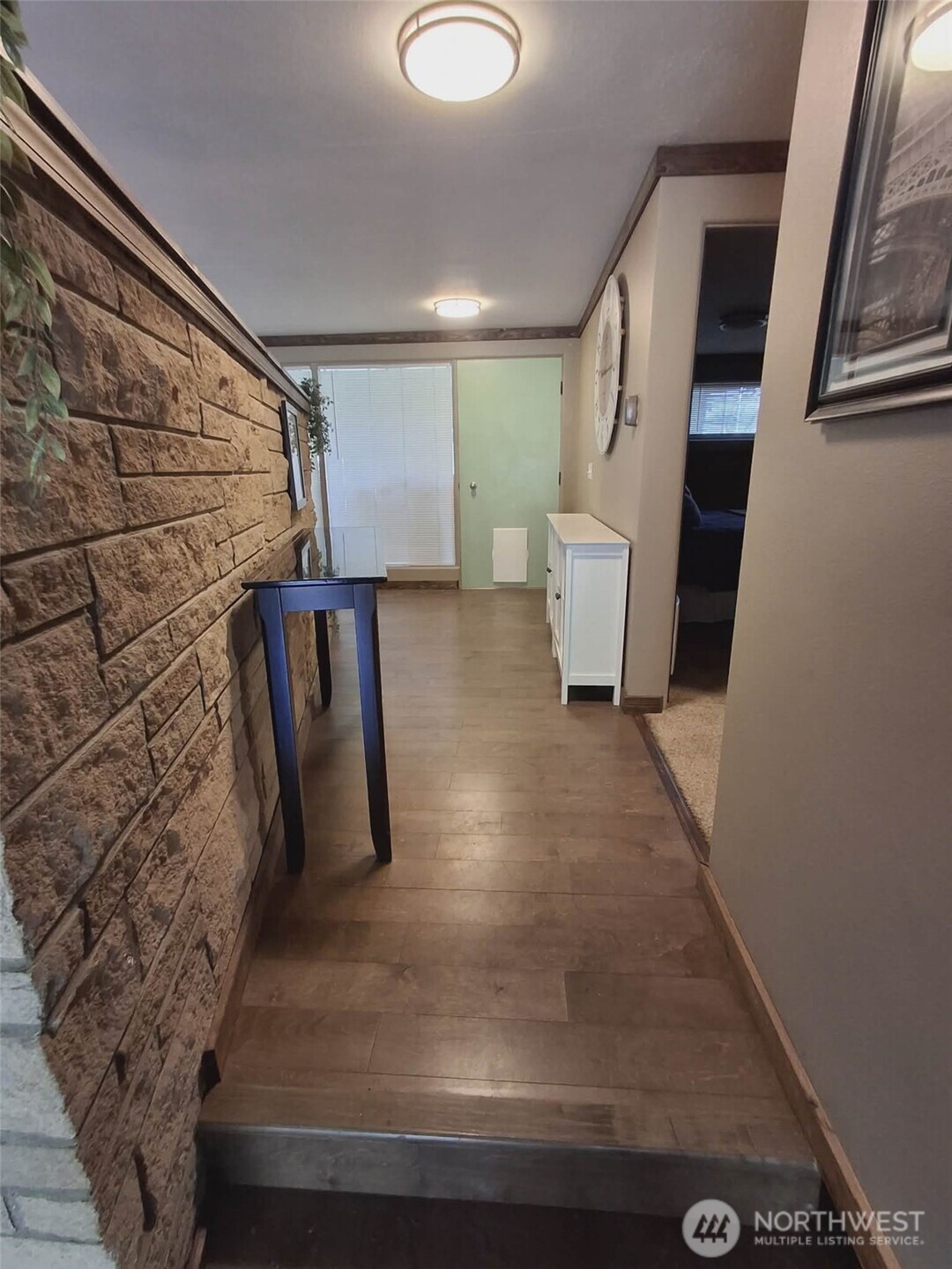 310 W Pine Street Property Photo 9