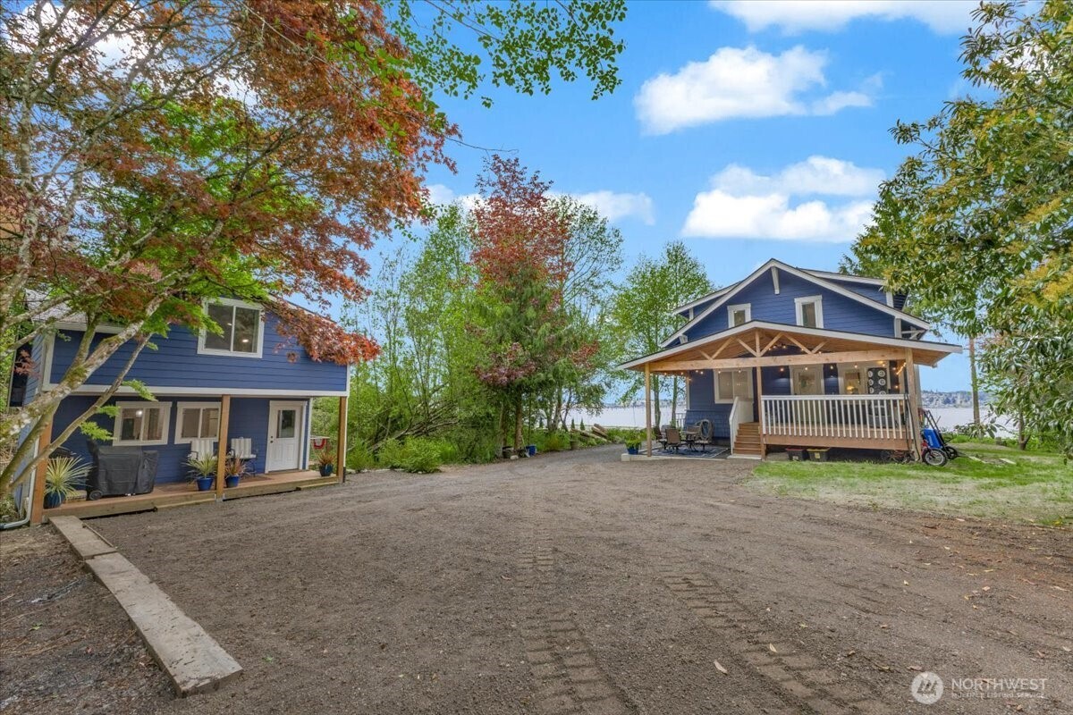 1273 Beach Drive Property Photo 4