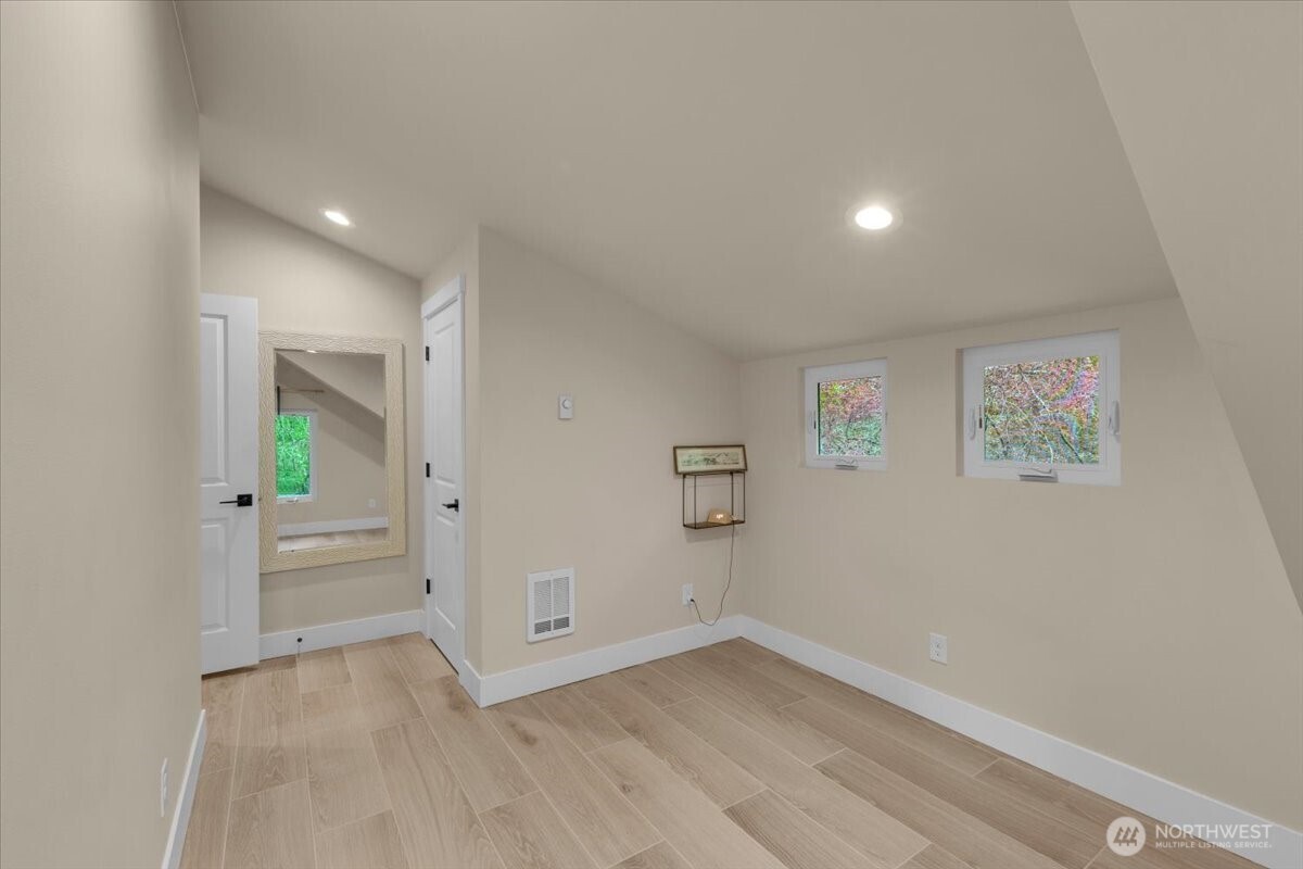 1273 Beach Drive Property Photo 30