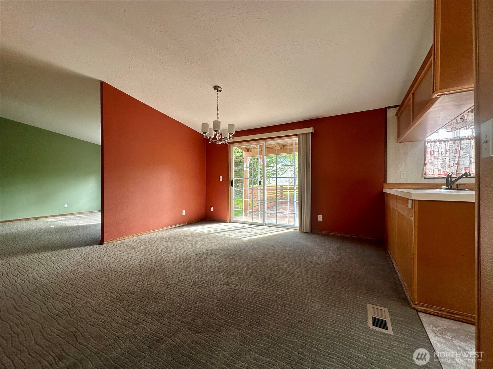 61 Simmons Street Property Photo 10