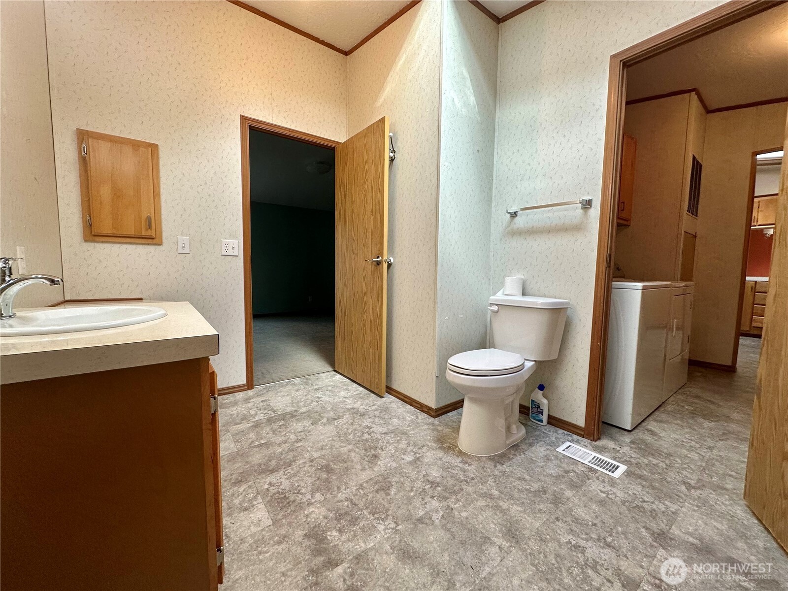 61 Simmons Street Property Photo 24