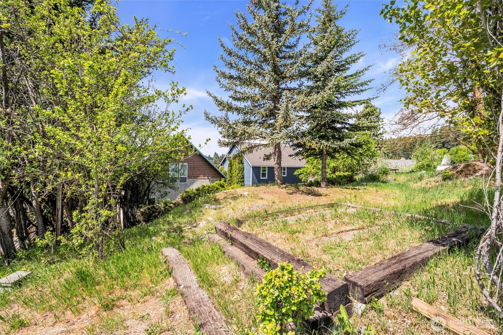 303 N B Street Property Photo 24