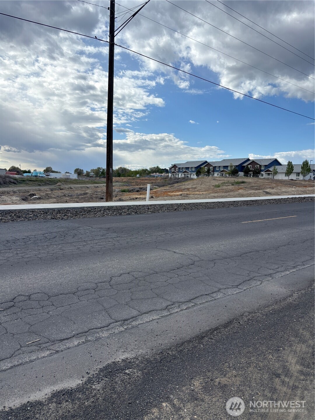 380 N Apple Avenue Property Photo 15