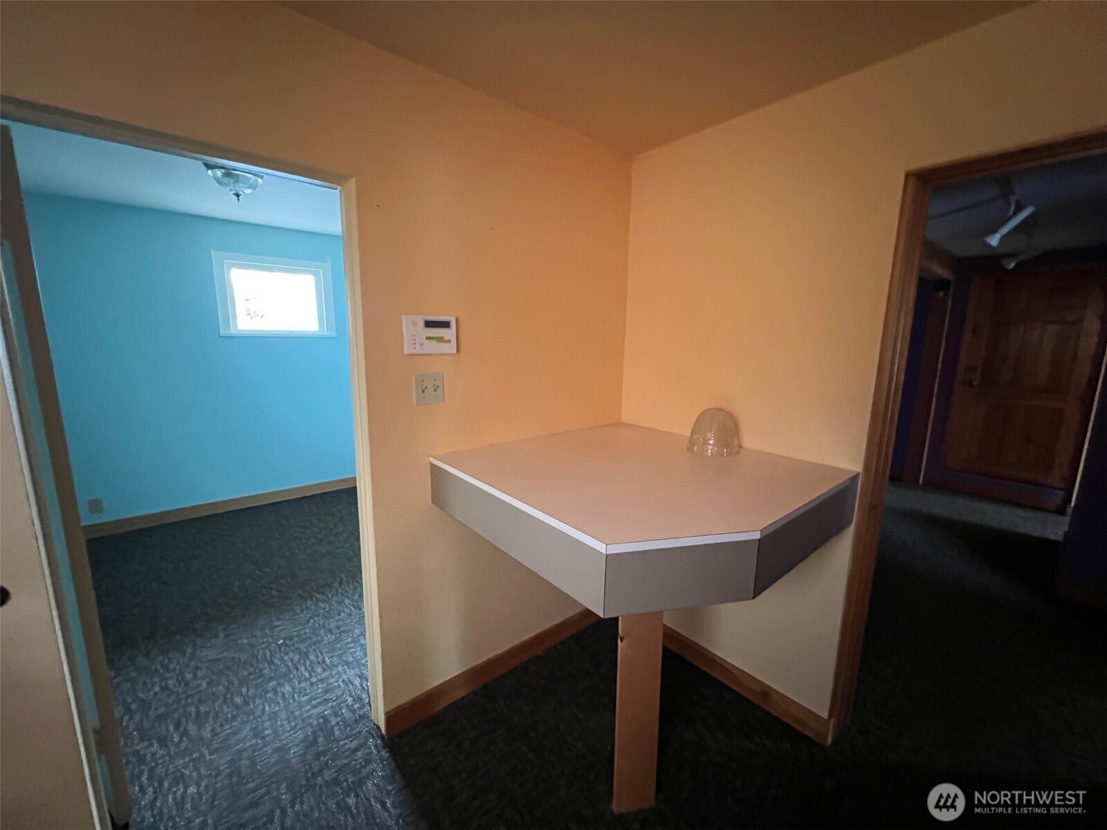 6915 Evergreen Way Property Photo 11