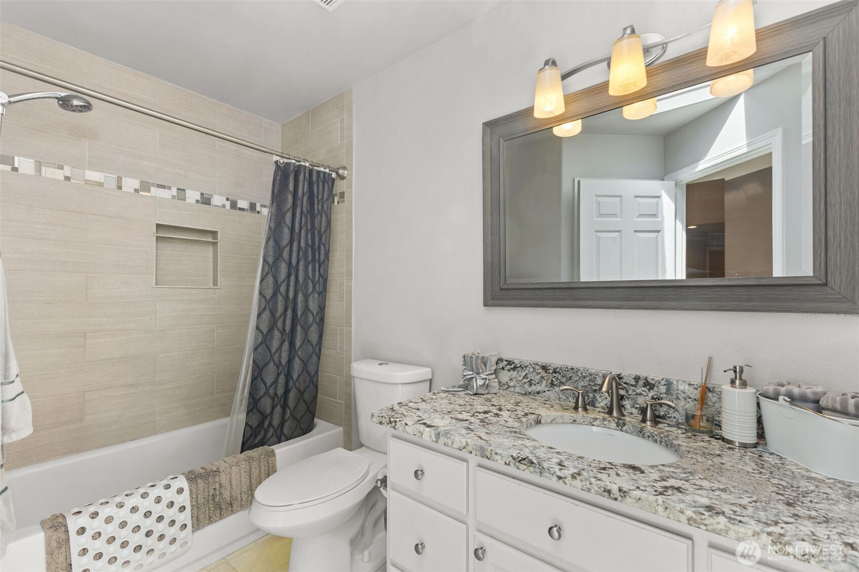 21503 60th Street Property Photo 9