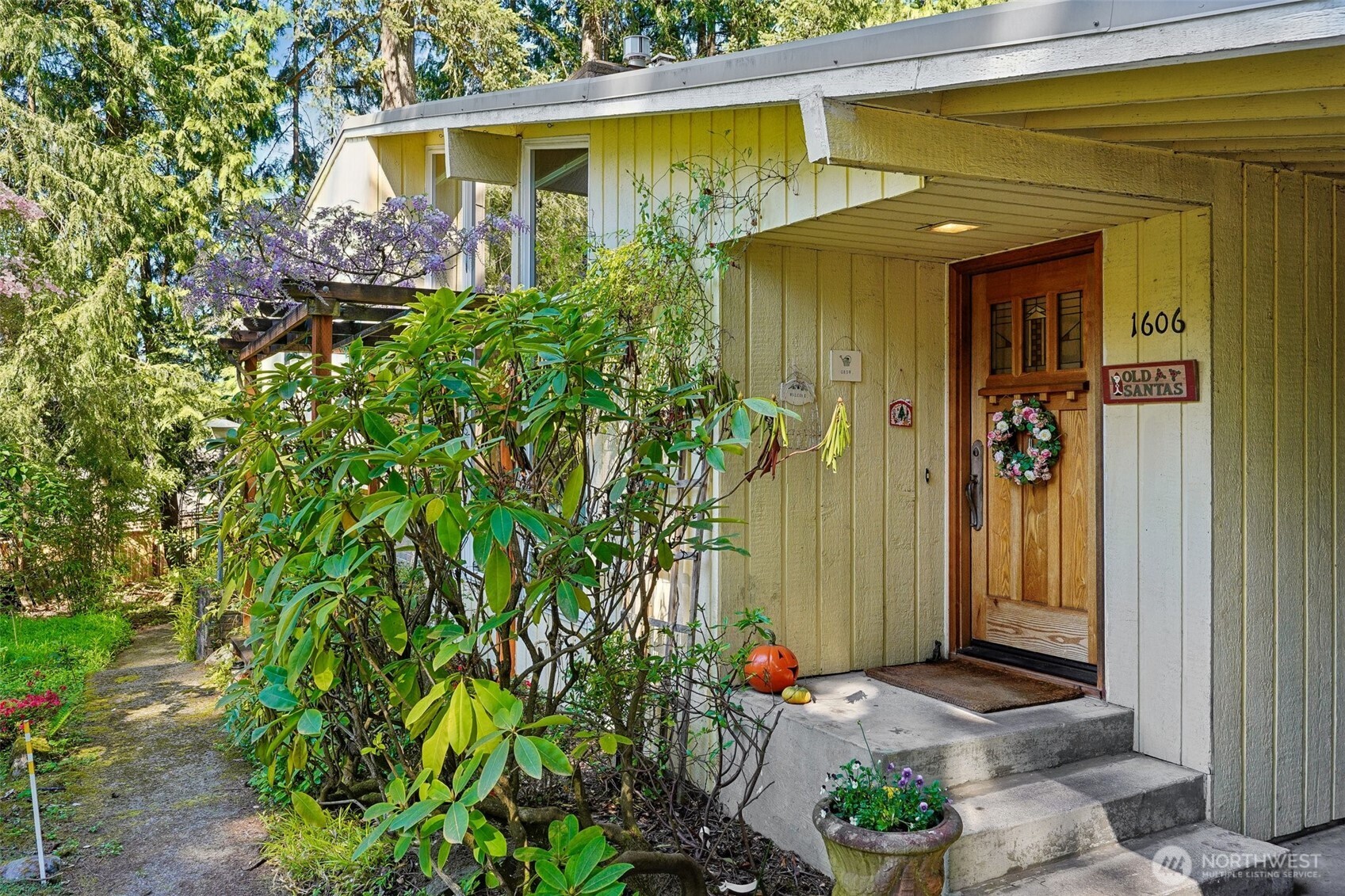 1606 153rd Avenue Property Photo 2