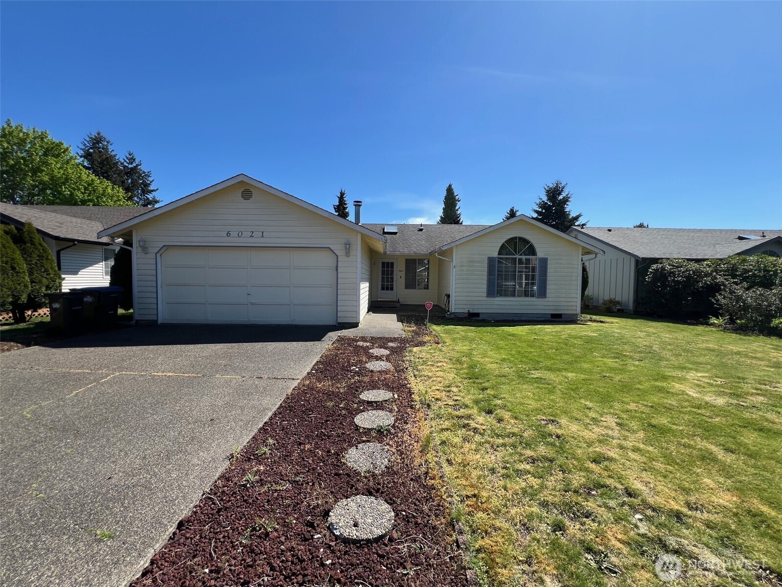 6021 57th Avenue Property Photo 1