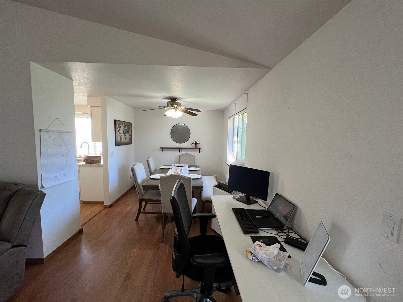 6021 57th Avenue Property Photo 5
