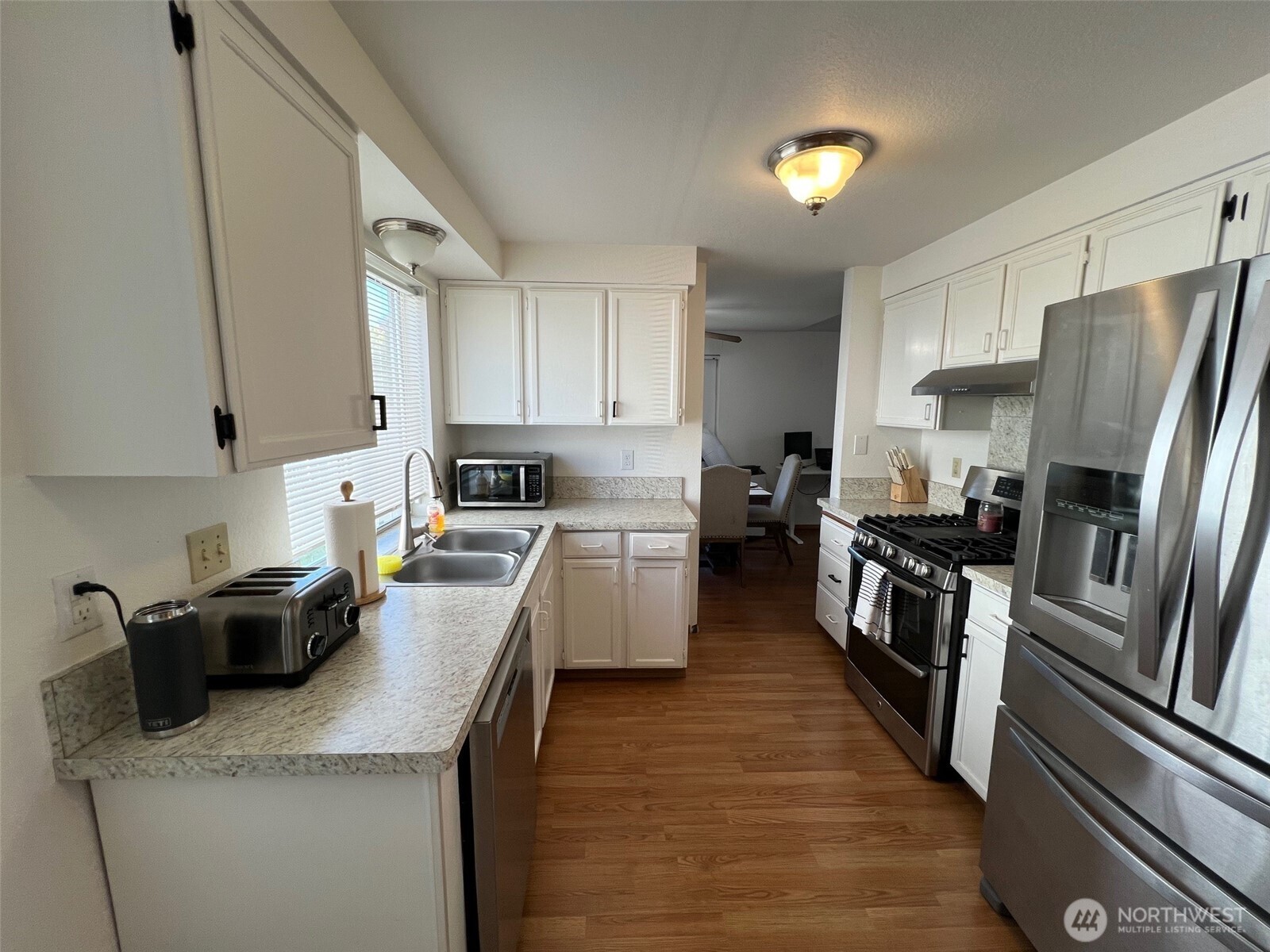 6021 57th Avenue Property Photo 7