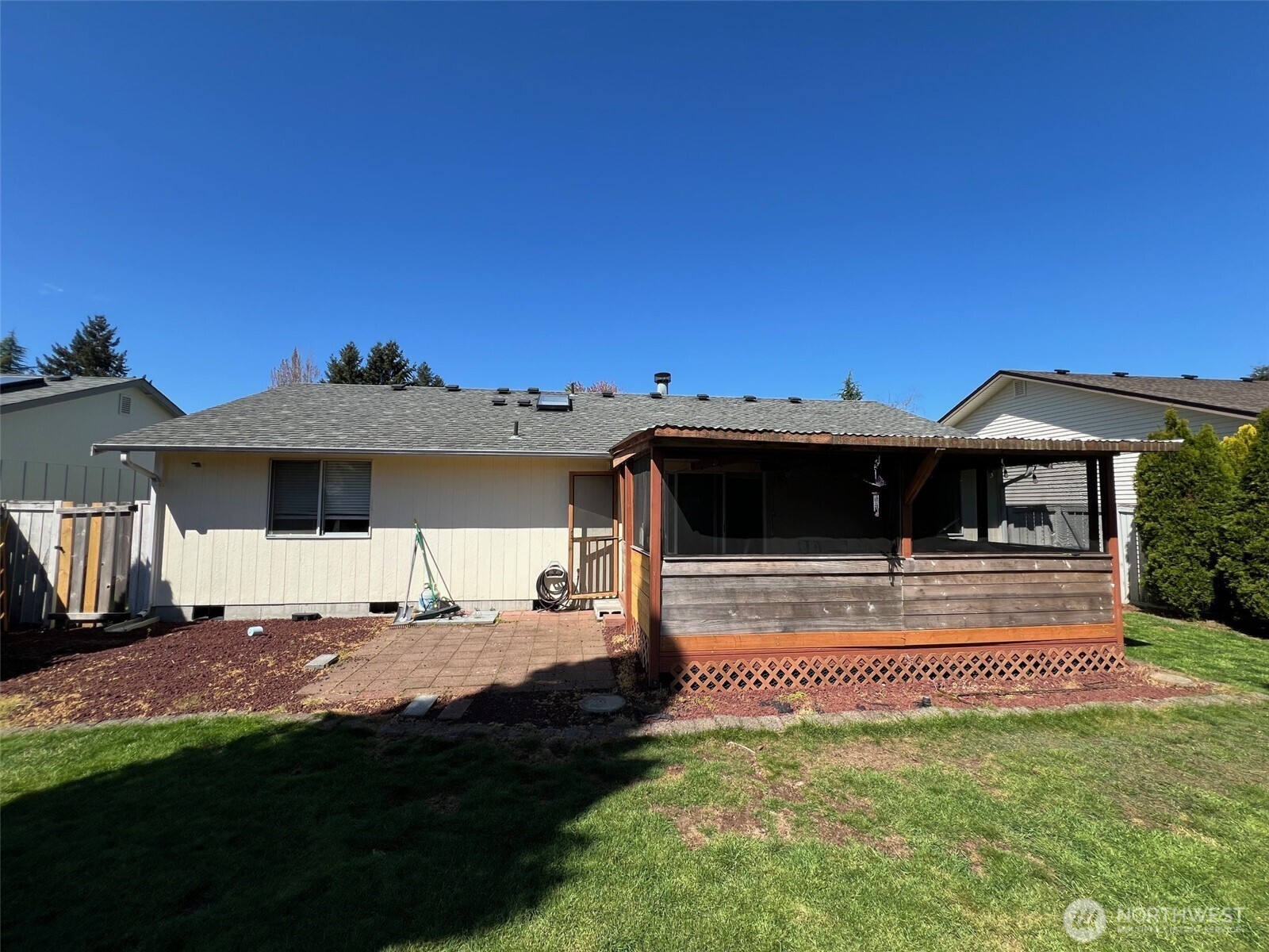6021 57th Avenue Property Photo 17