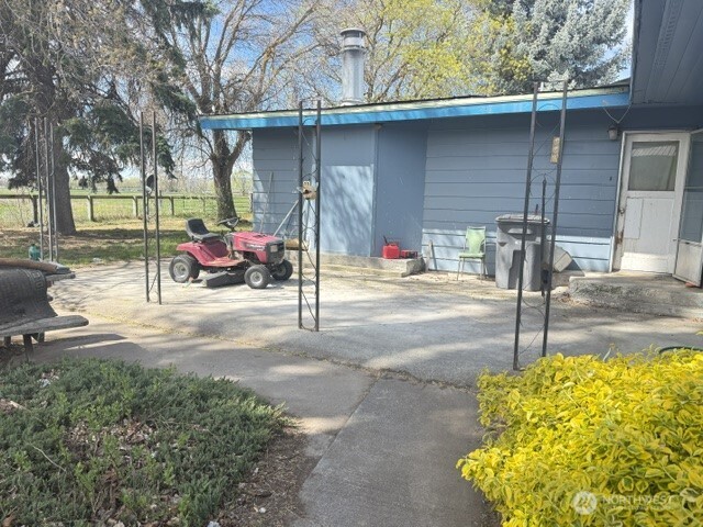 2493 Rd 19 Property Photo 2