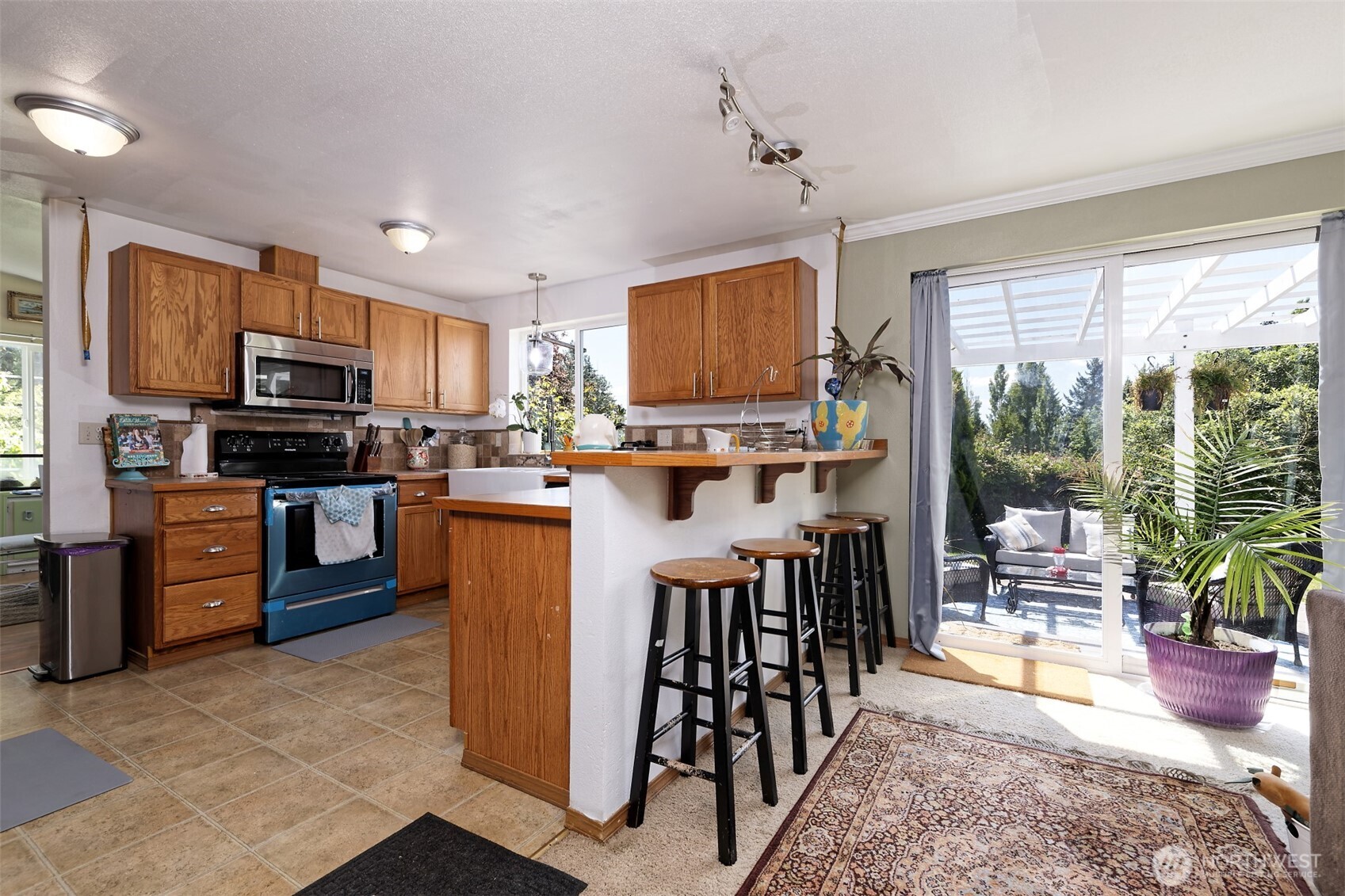 361 N North Hill Road Property Photo 11