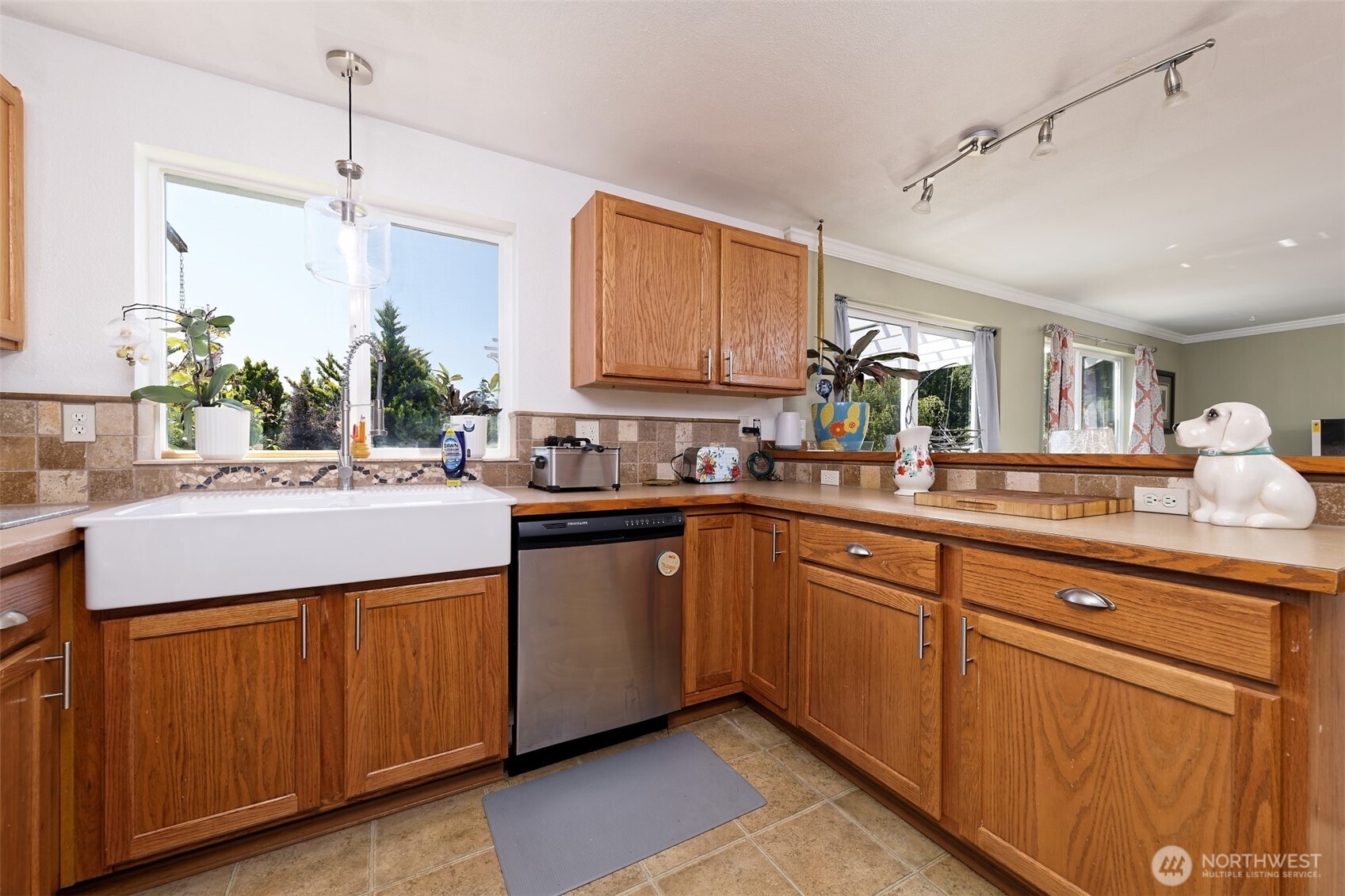 361 N North Hill Road Property Photo 13