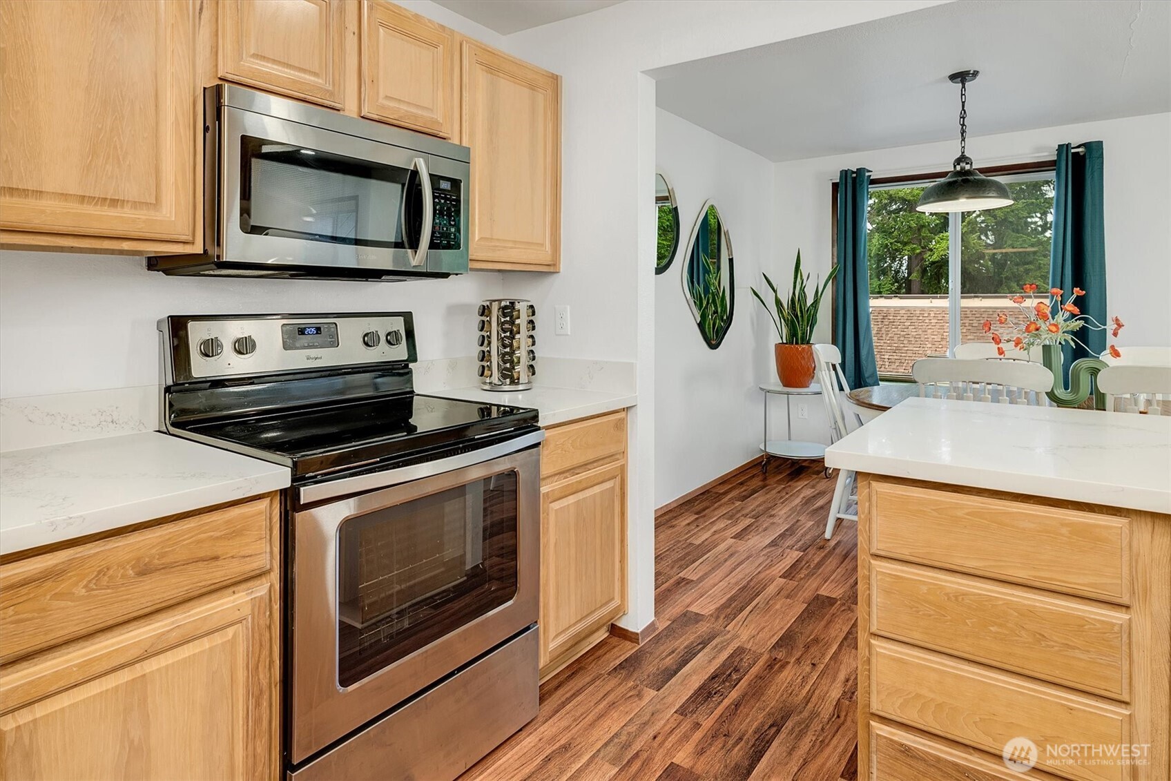 921 Pershing Ave 101 Property Photo 16