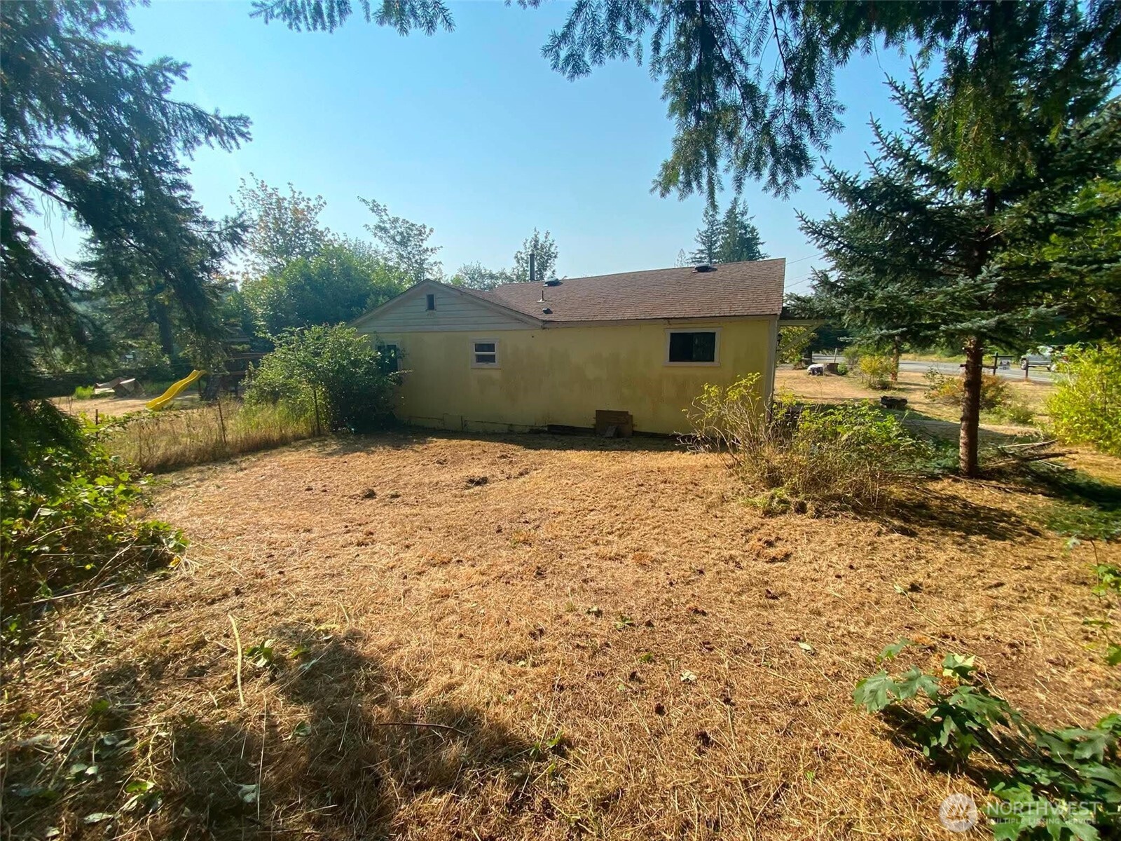 292921 Highway 101 Property Photo 13