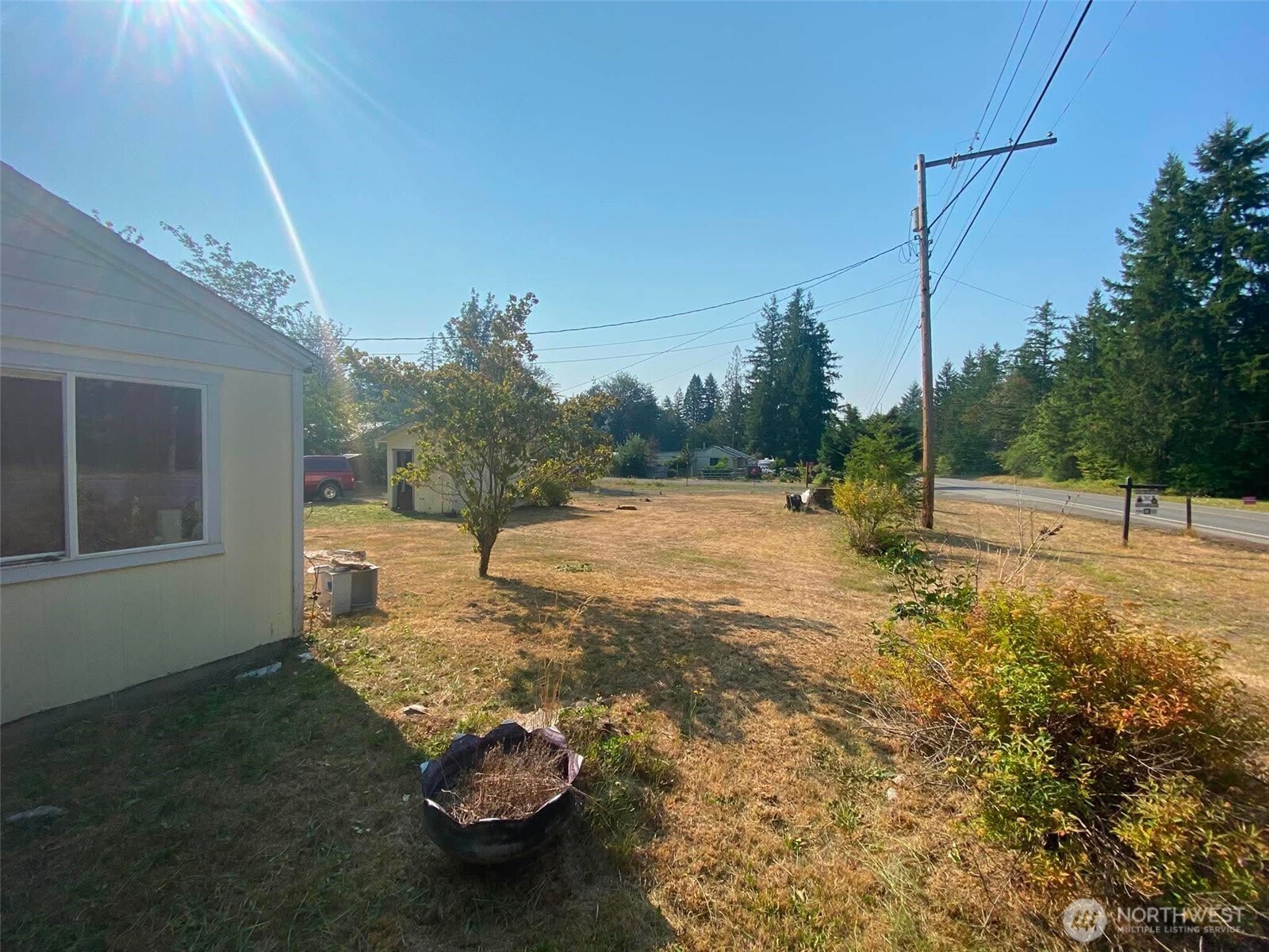 292921 Highway 101 Property Photo 16