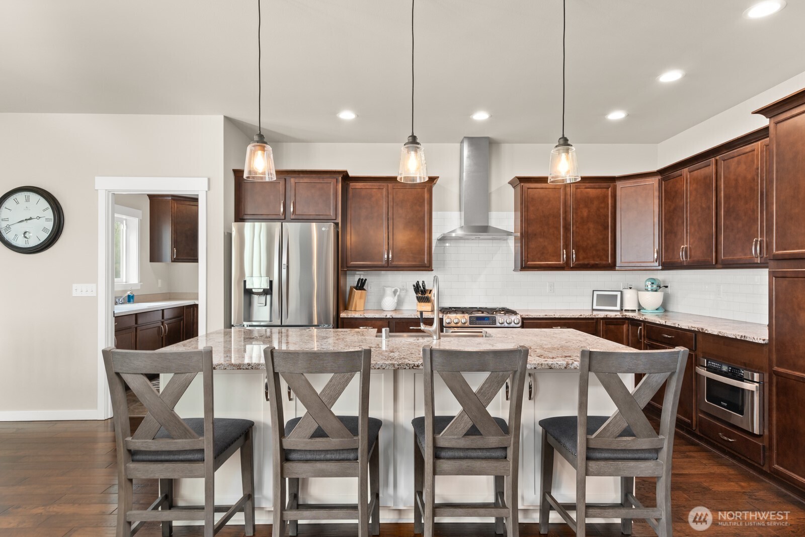 10916 Bay Meadows Lane Property Photo 8