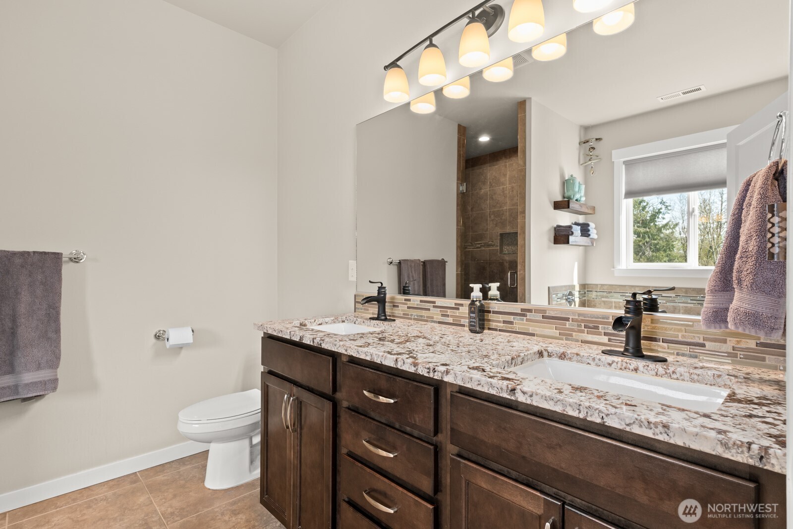 10916 Bay Meadows Lane Property Photo 16