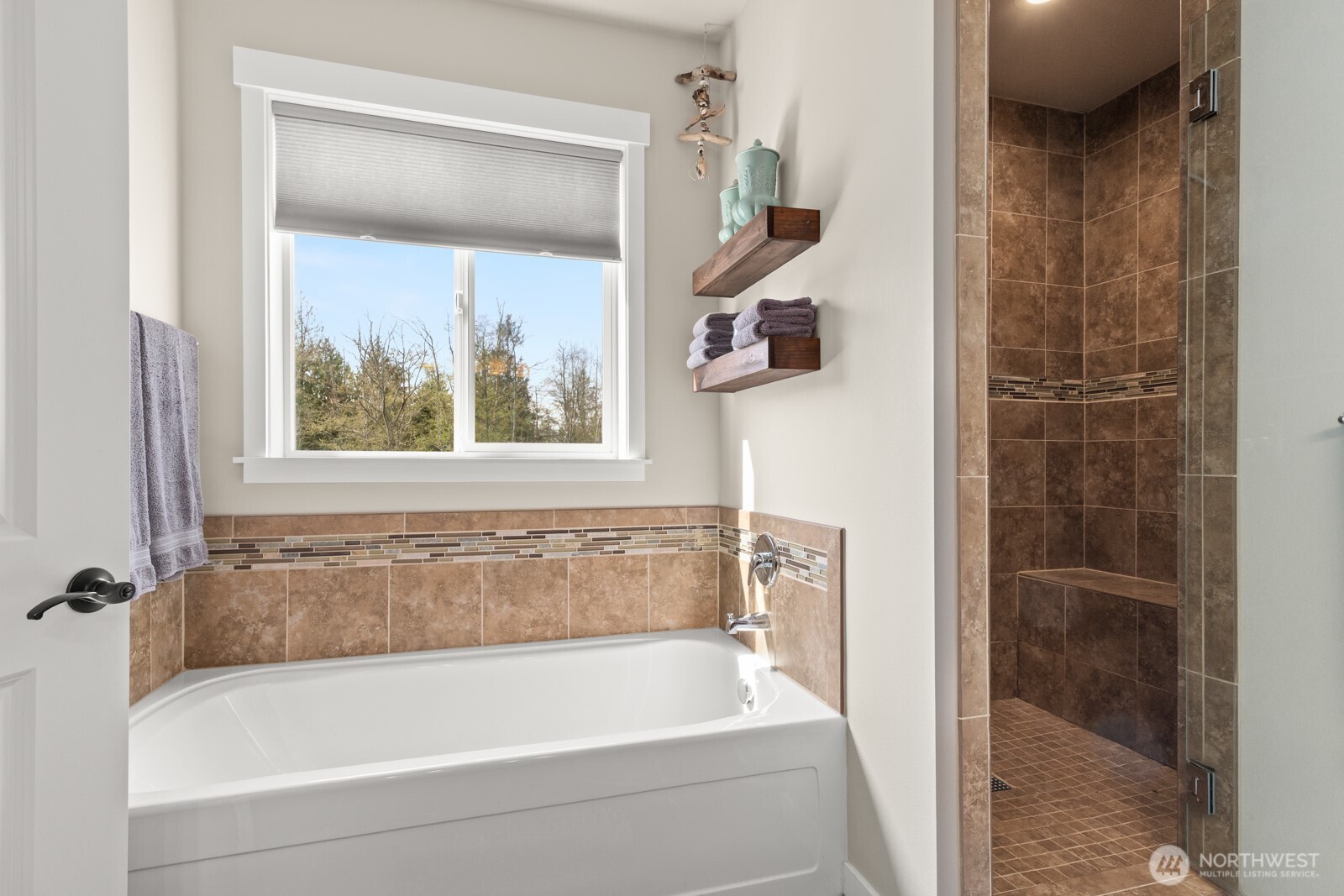 10916 Bay Meadows Lane Property Photo 17