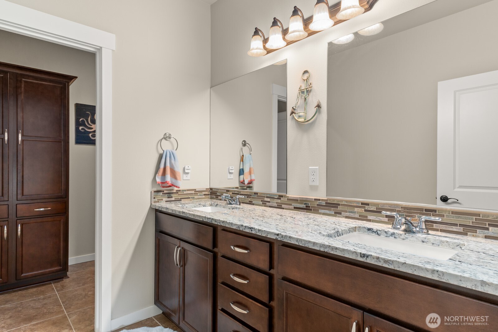 10916 Bay Meadows Lane Property Photo 19