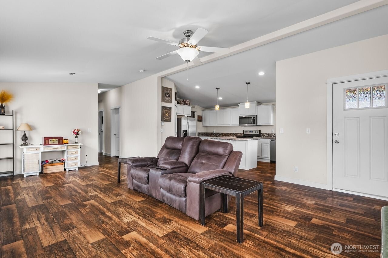 120 L Street Property Photo 4