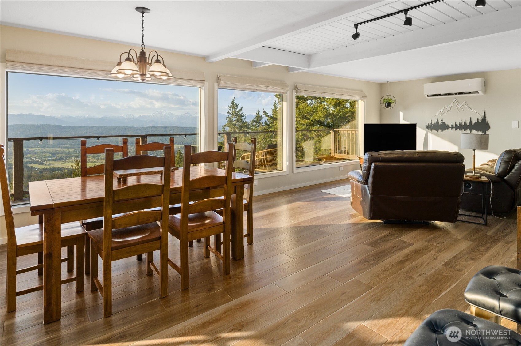 811 Horse Heaven Road Property Photo 8