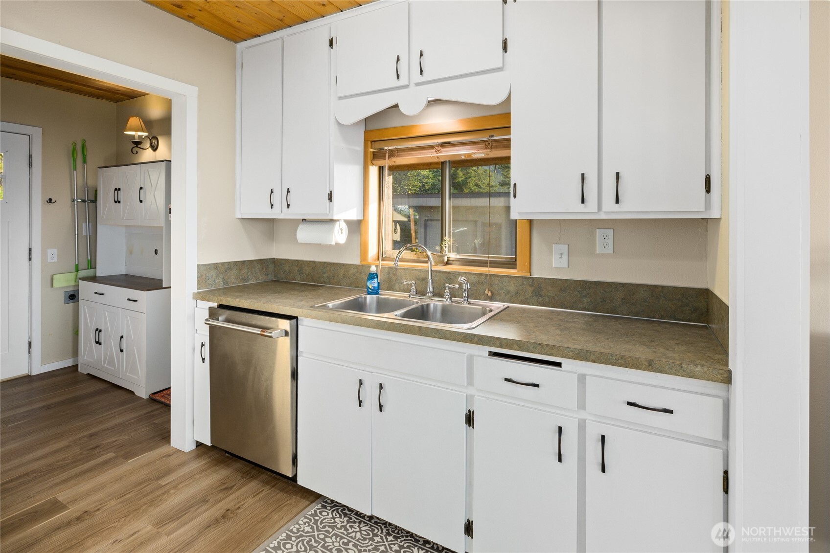 811 Horse Heaven Road Property Photo 14