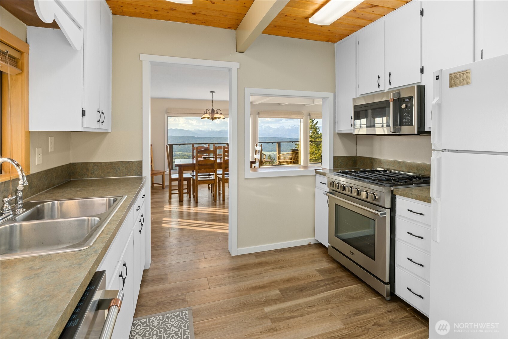 811 Horse Heaven Road Property Photo 15