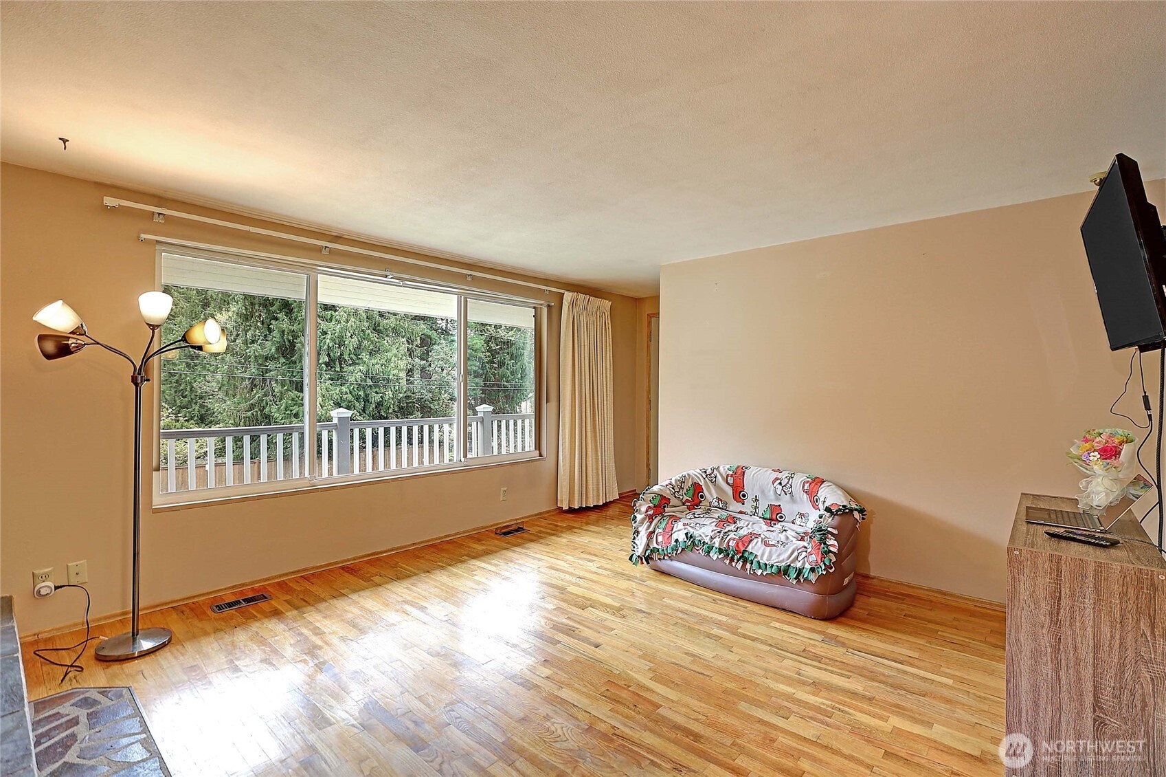 17810 Olympic View Drive Property Photo 18