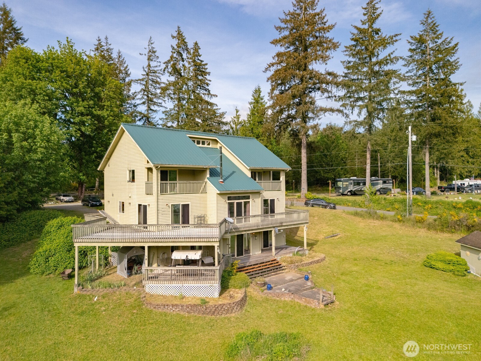 8120 Gordon Road Property Photo 1