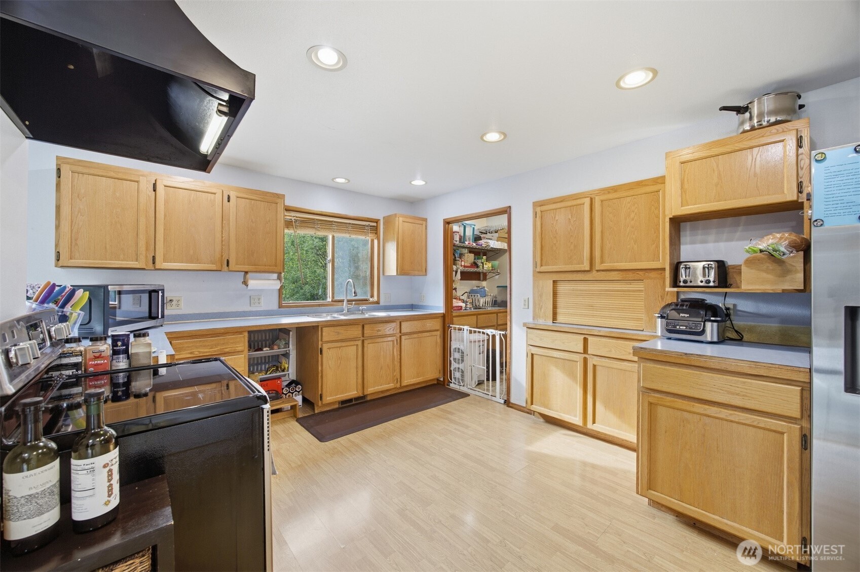 8120 Gordon Road Property Photo 14