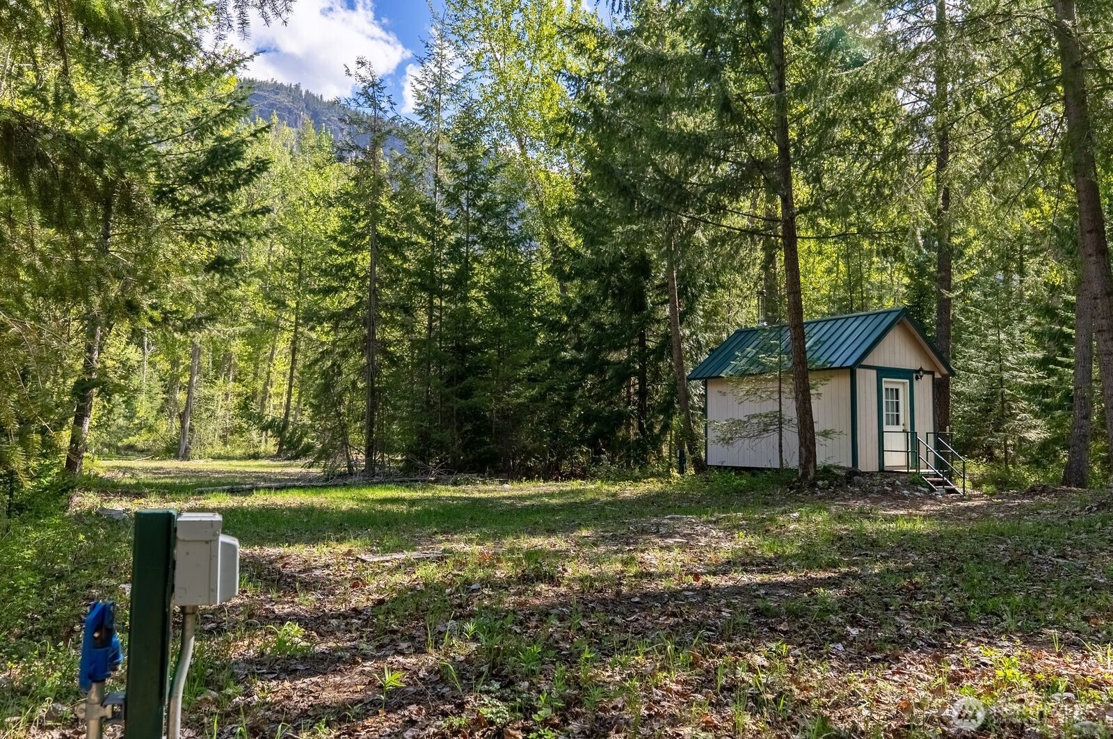98 Cassel Way Property Photo 4
