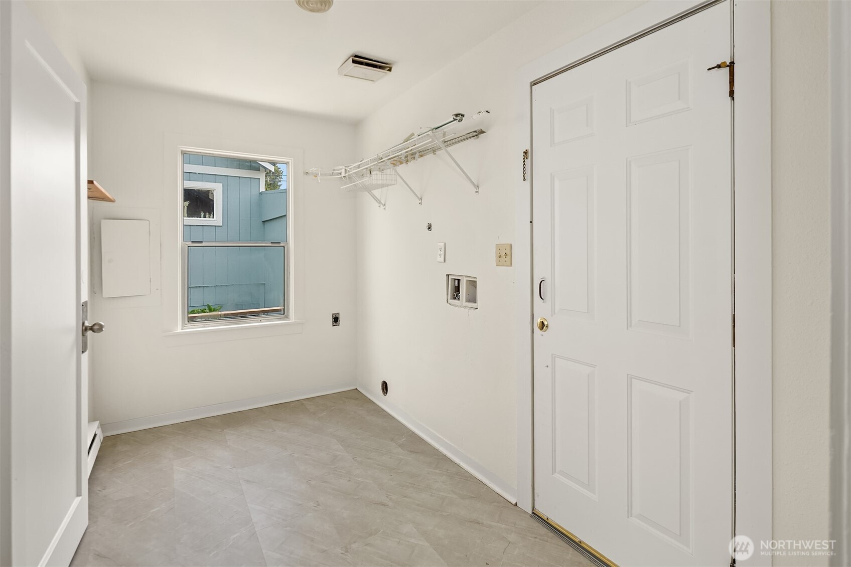 1628 Grove Street Property Photo 18