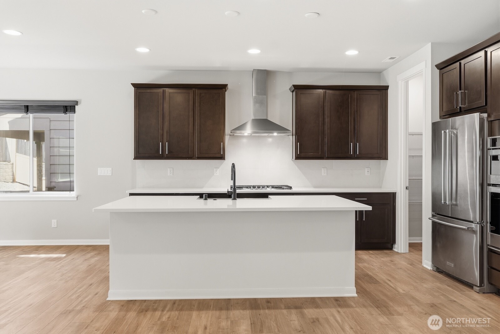 2466 Ne Athlon Court Property Photo 4