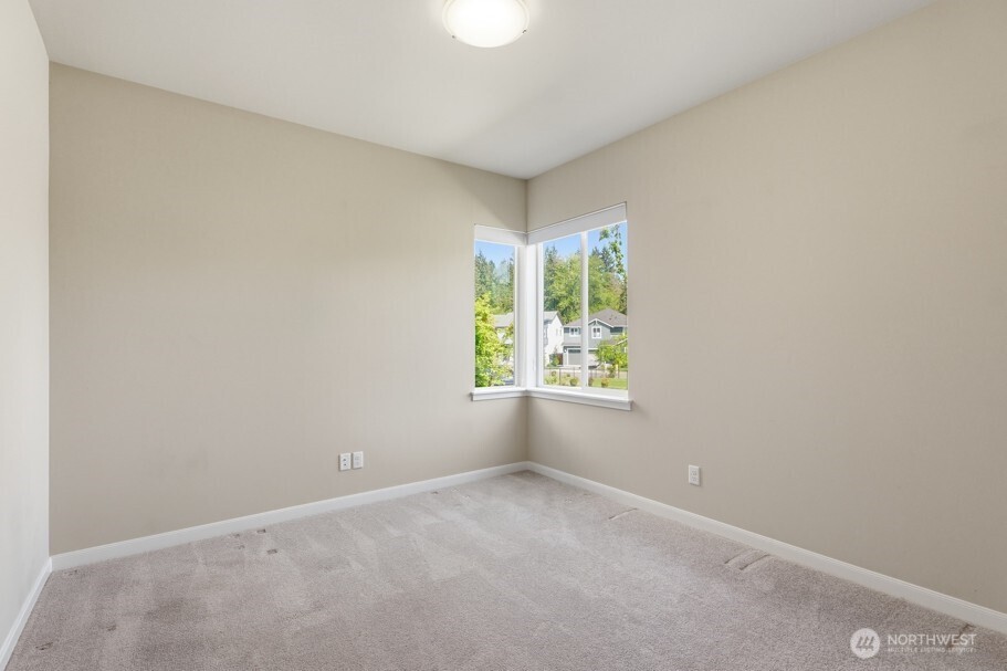 2466 Ne Athlon Court Property Photo 11